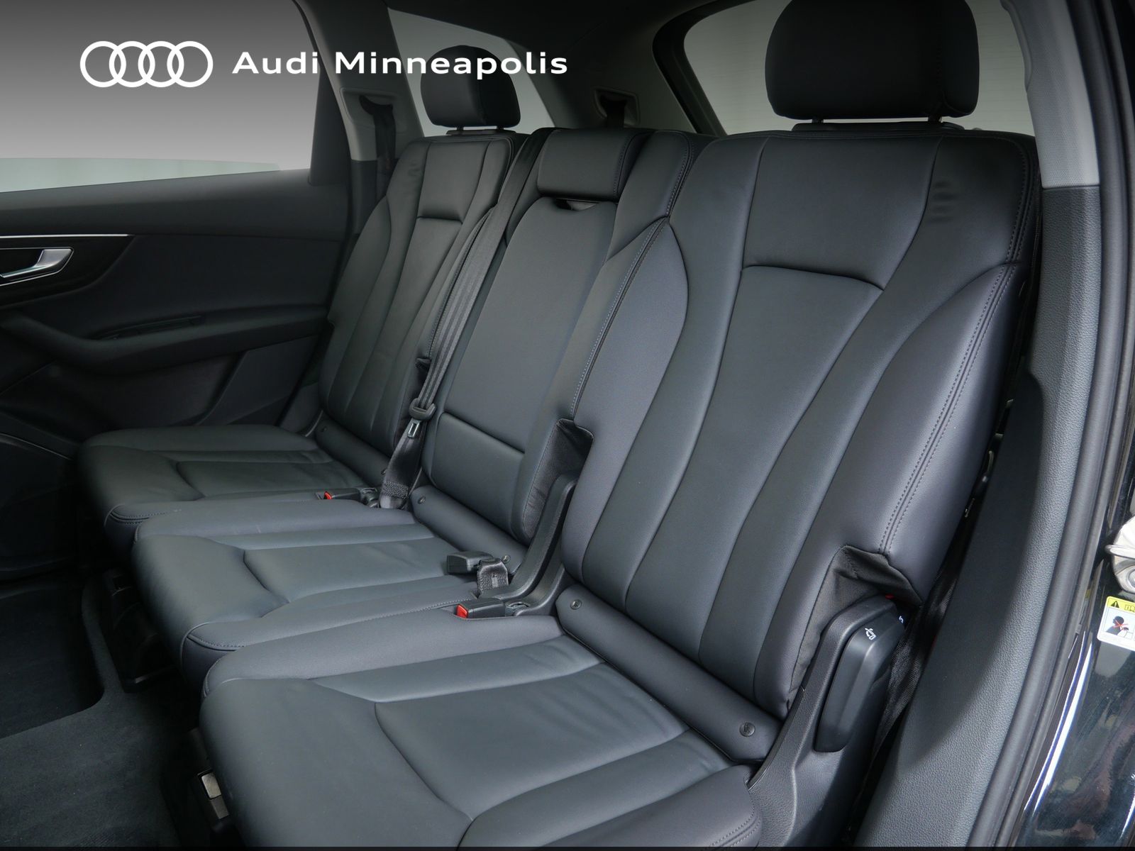 Thumbnail: 2023 Audi Q7 - 16