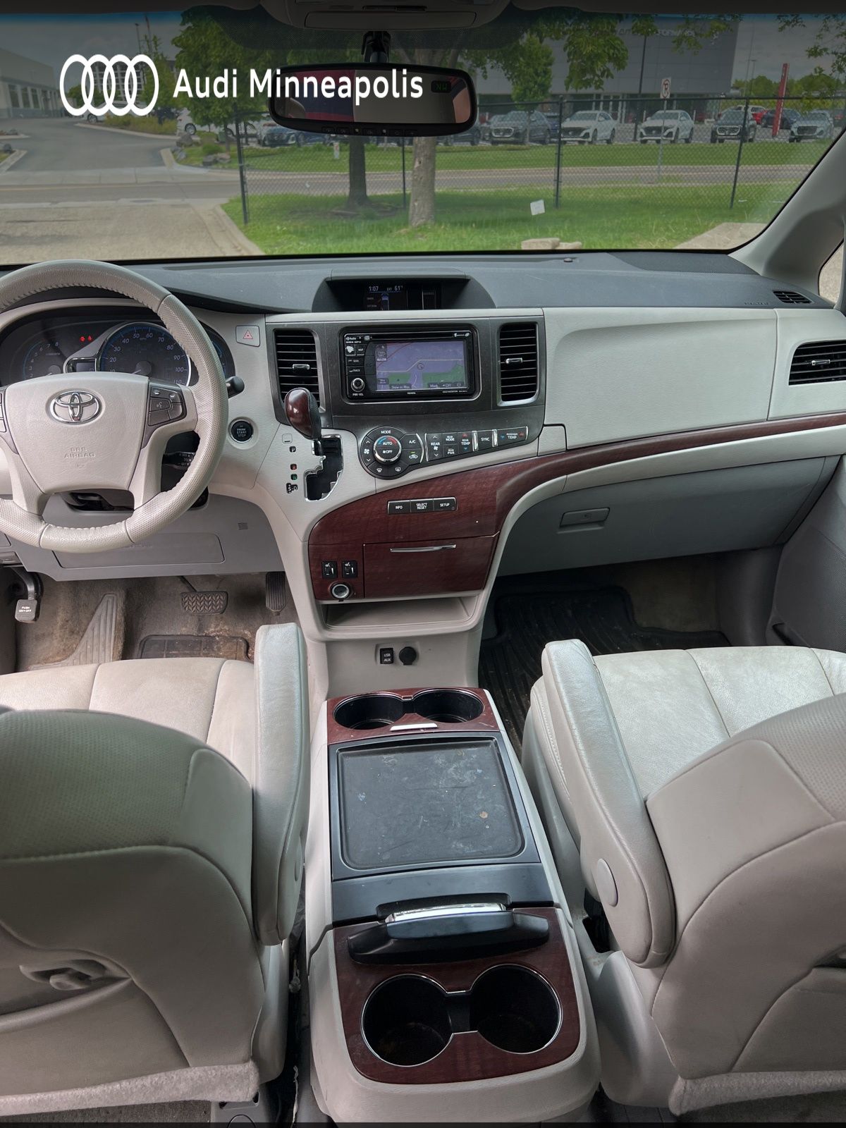 Thumbnail: 2013 Toyota Sienna - 16