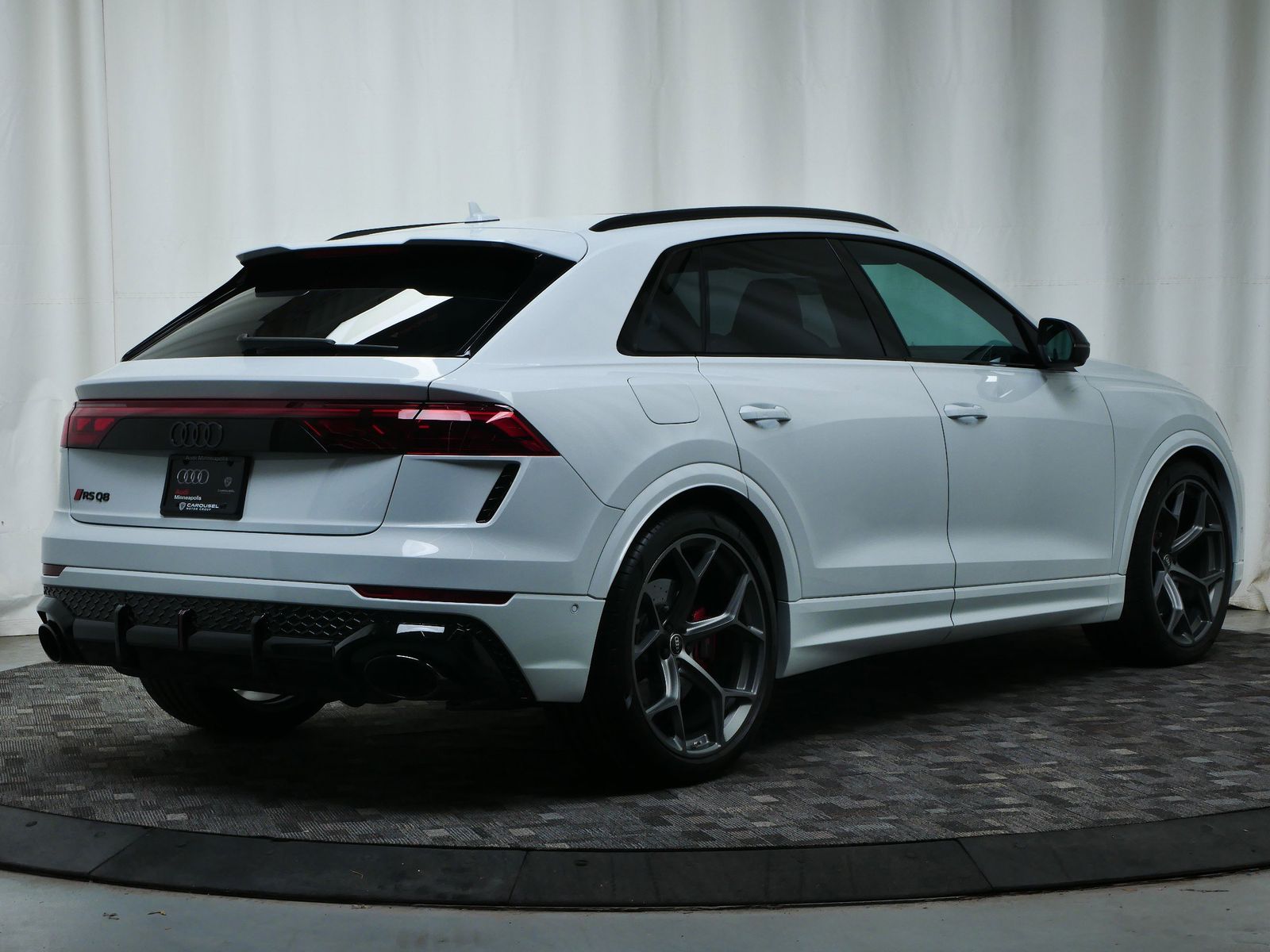 Thumbnail: 2025 Audi RS Q8 - 6