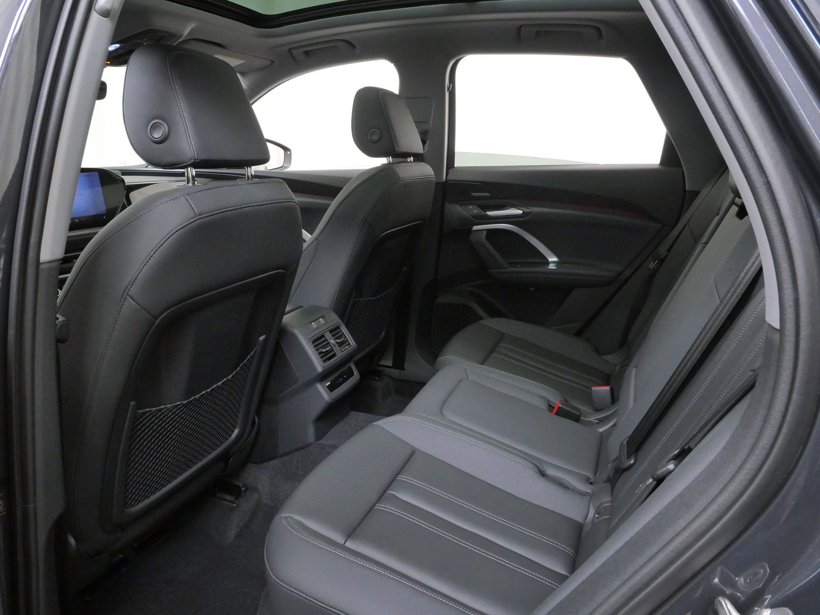 Thumbnail: 2026 Audi Q5 - 13