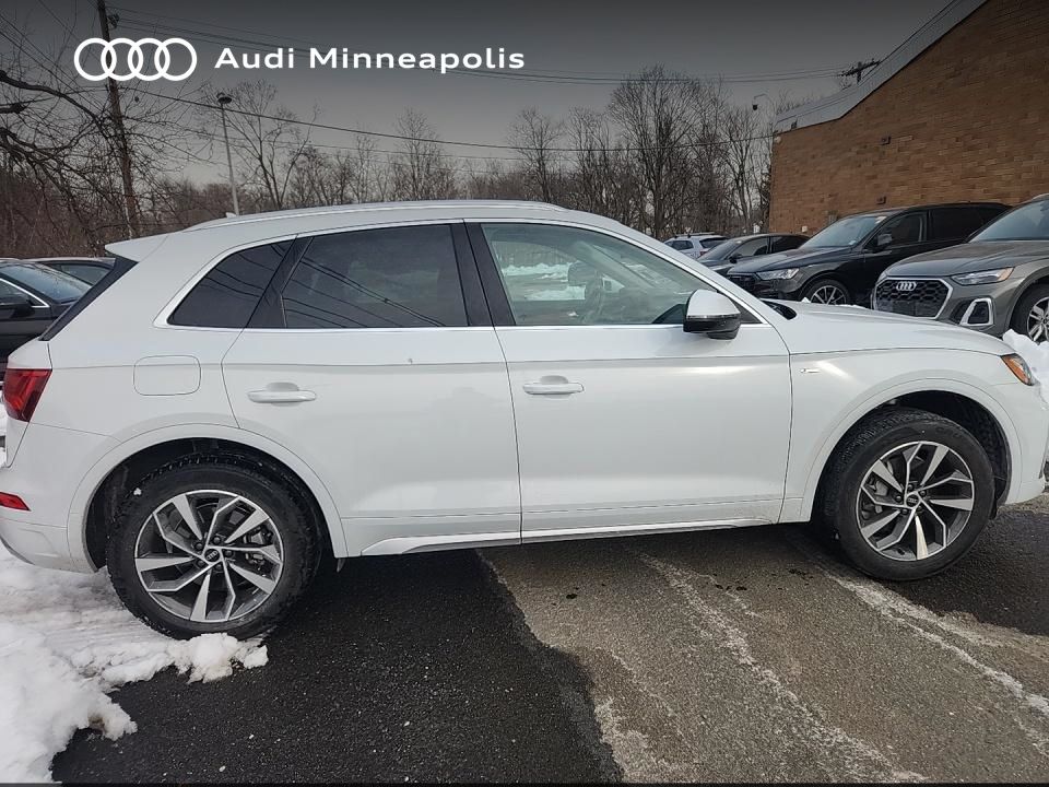 Thumbnail: 2023 Audi Q5 - 3