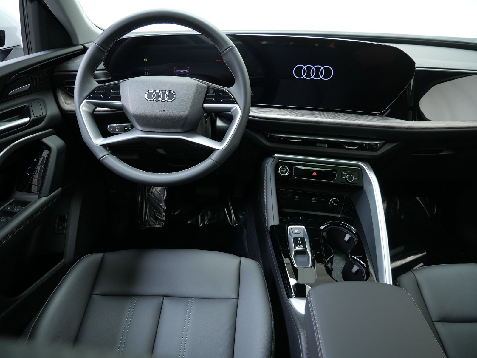 Thumbnail: 2025 Audi Q5 - 15