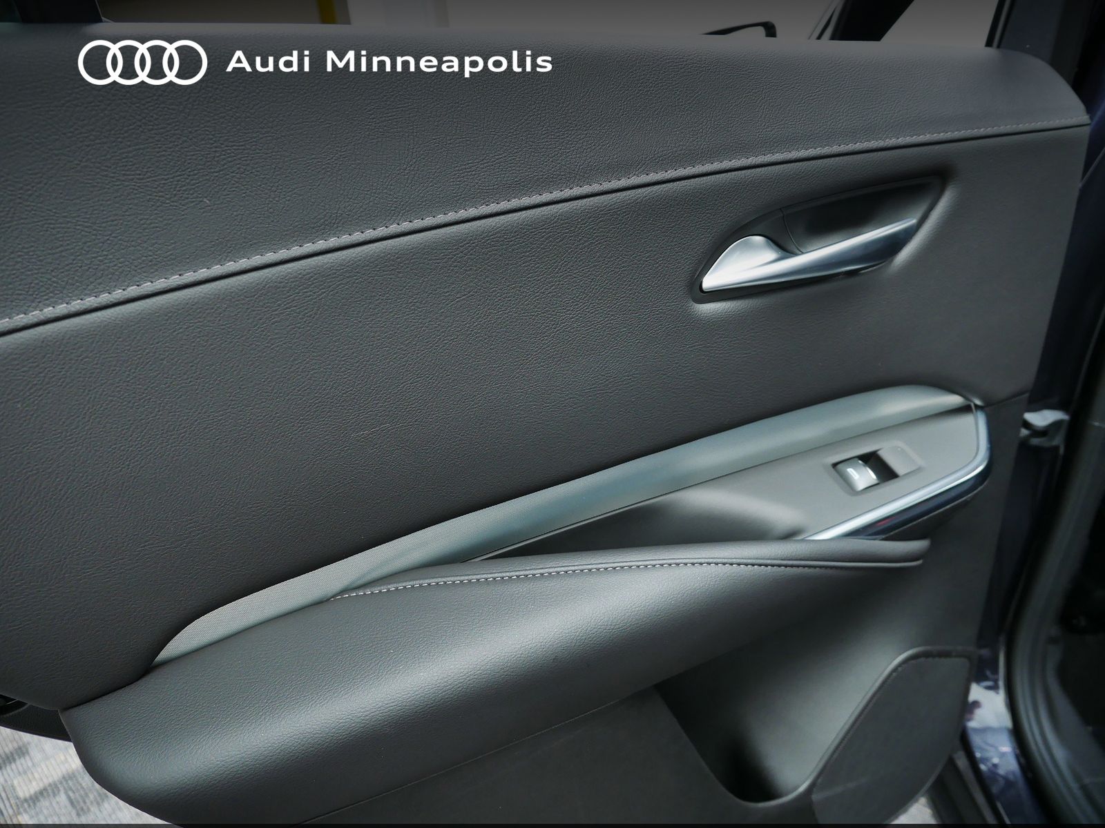 Thumbnail: 2023 Cadillac XT4 - 16