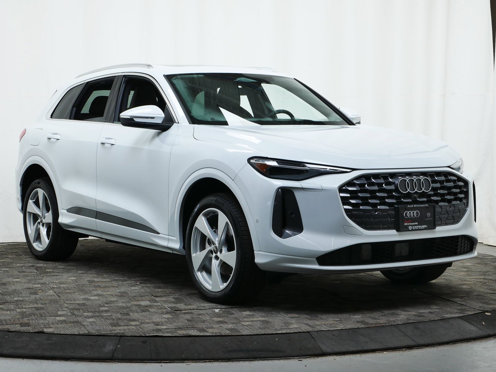 Thumbnail: 2025 Audi Q5 - 8