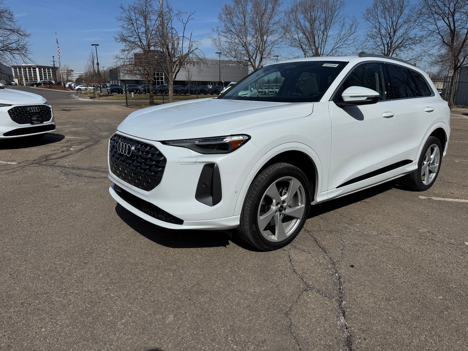 Thumbnail: 2025 Audi Q5 - 1