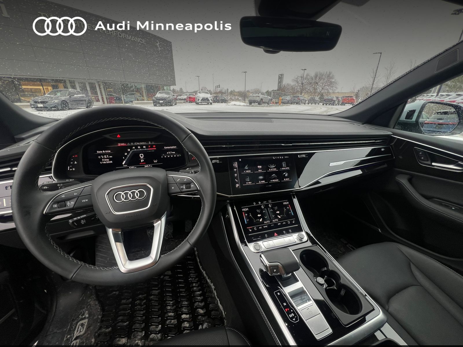 Thumbnail: 2025 Audi Q8 - 2