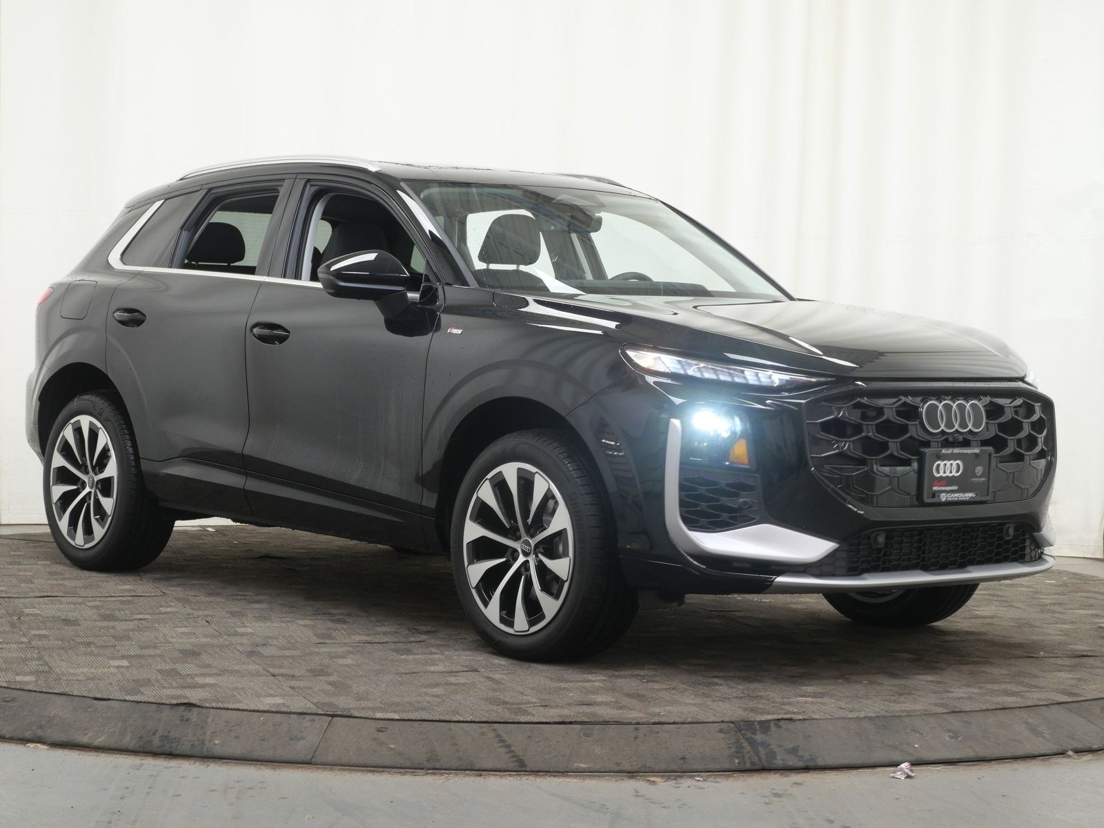 Thumbnail: 2026 Audi Q3 - 8