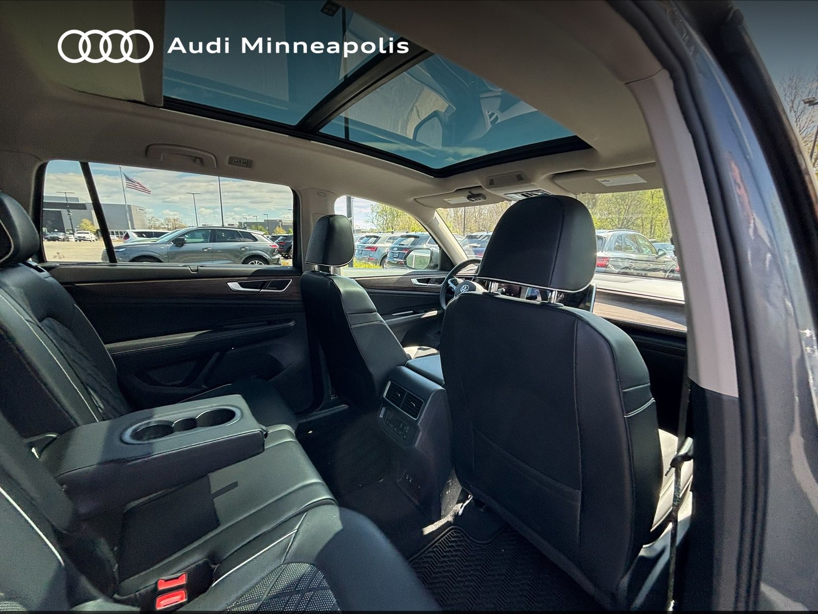 Thumbnail: 2024 Volkswagen Atlas - 16
