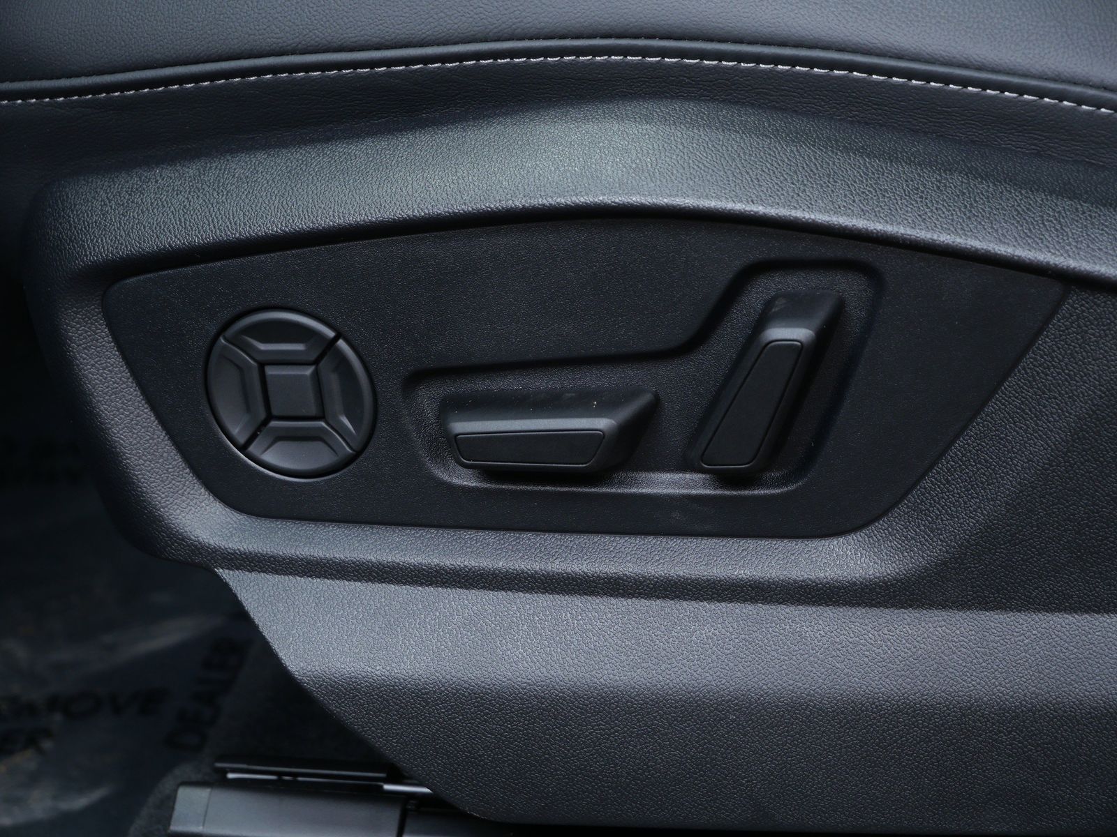 Thumbnail: 2026 Audi Q7 - 11