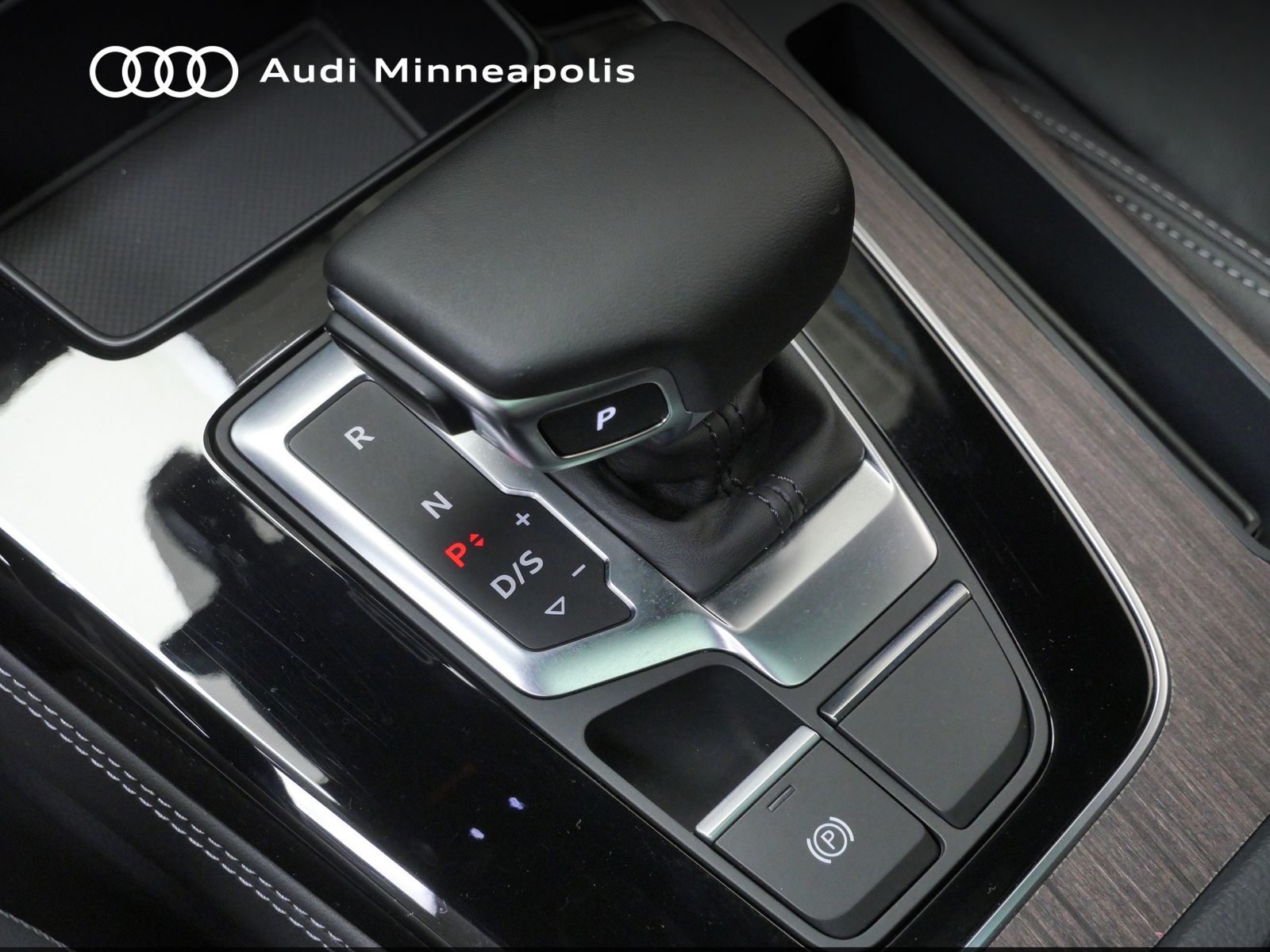 Thumbnail: 2025 Audi Q5 - 30