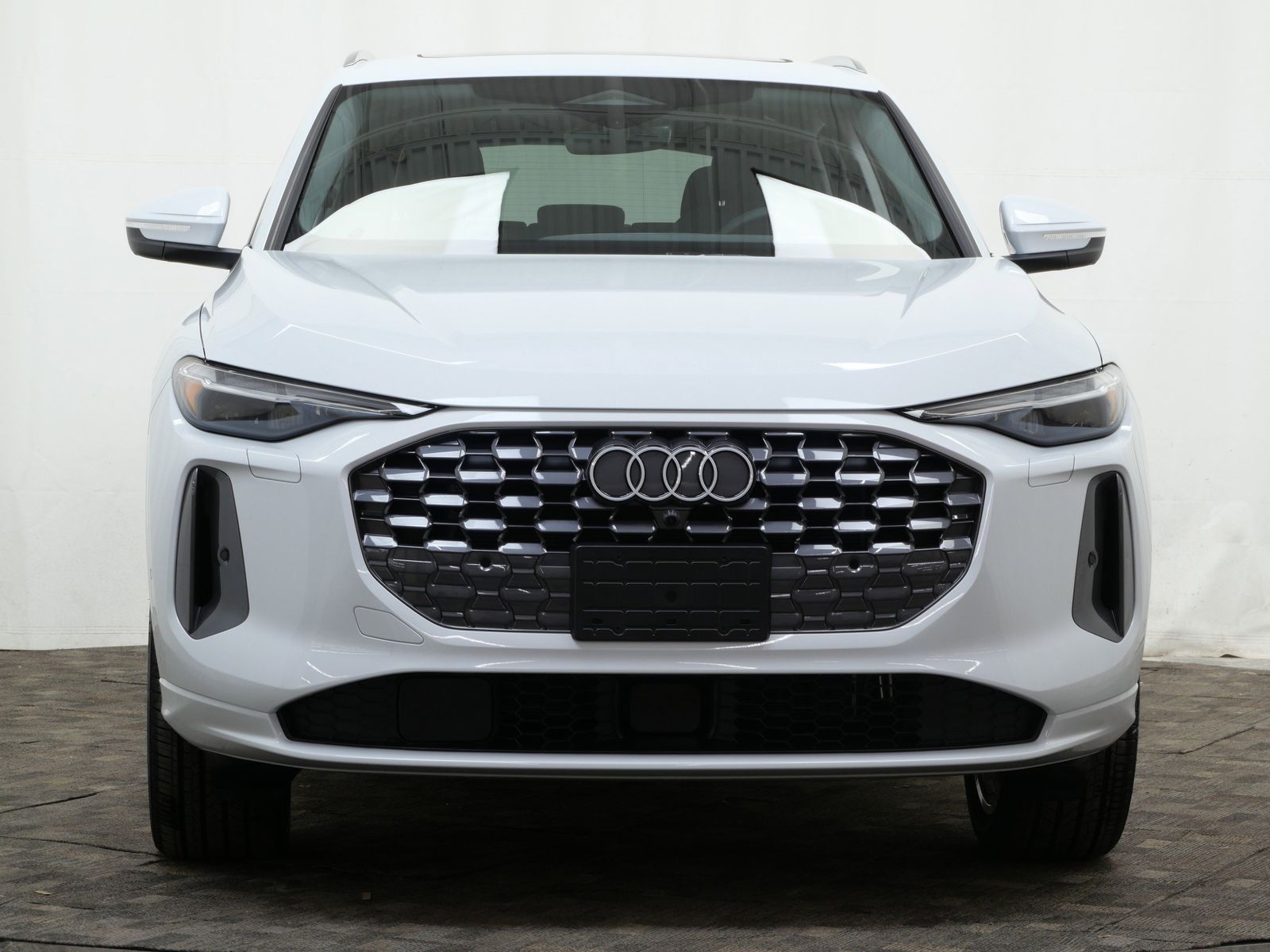 Thumbnail: 2025 Audi Q5 - 9