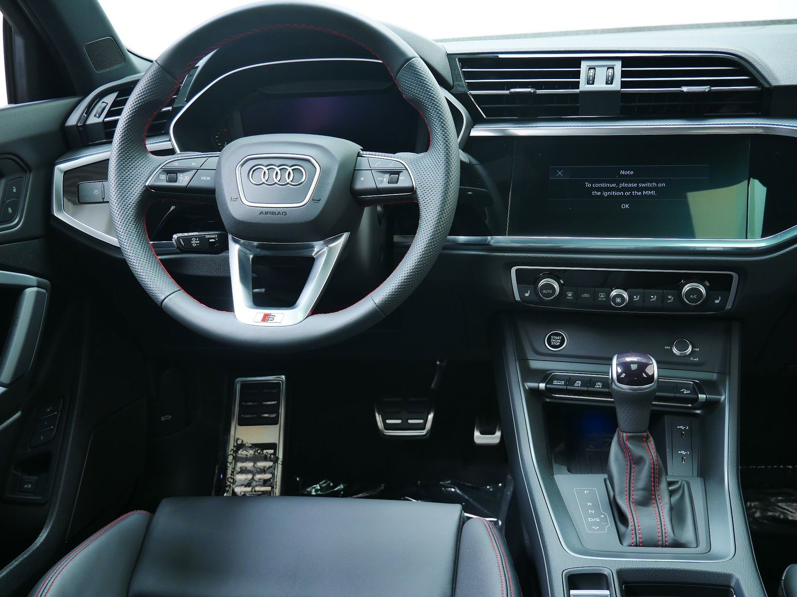 Thumbnail: 2025 Audi Q3 - 13