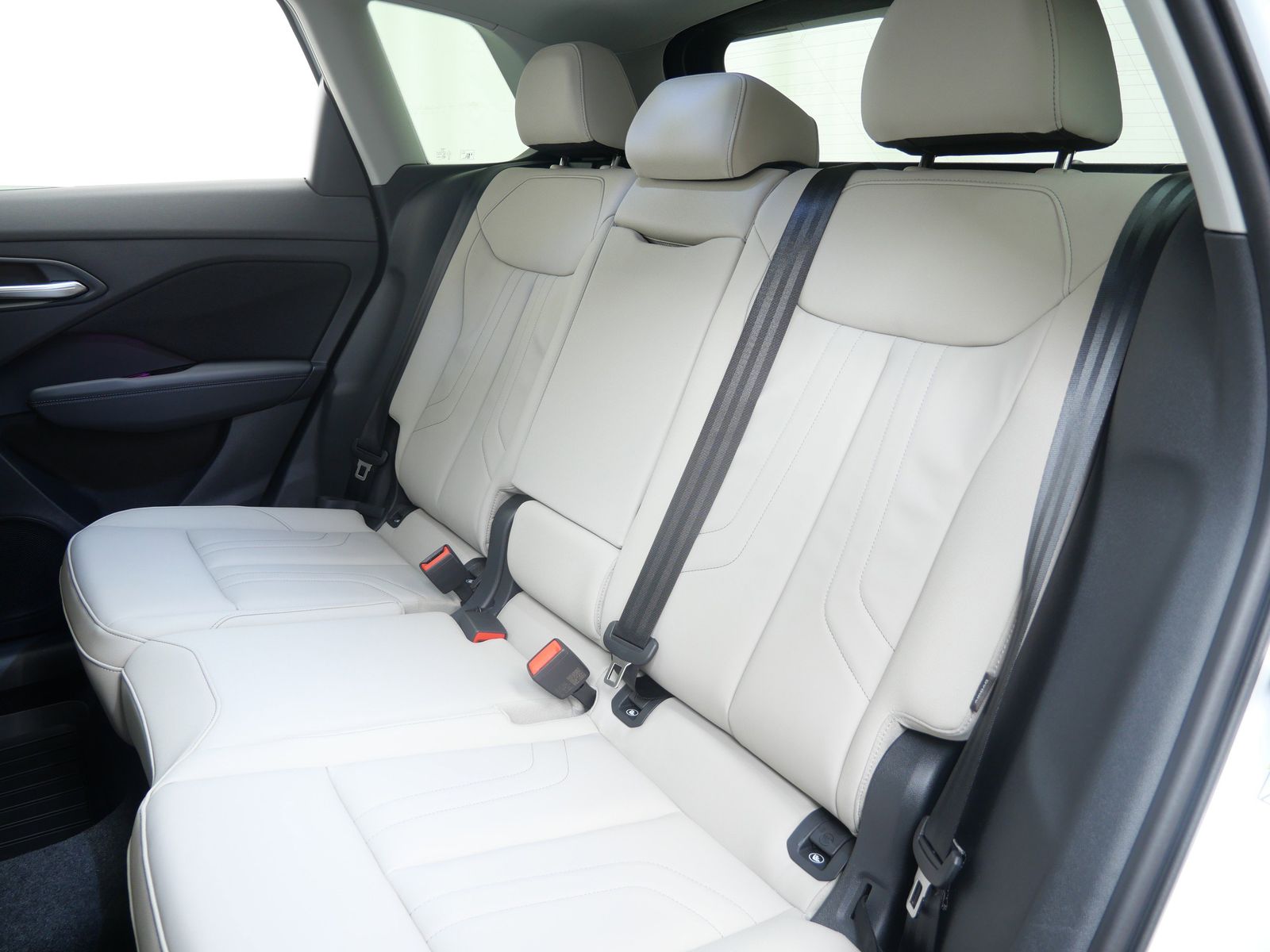 Thumbnail: 2026 Audi Q3 - 11