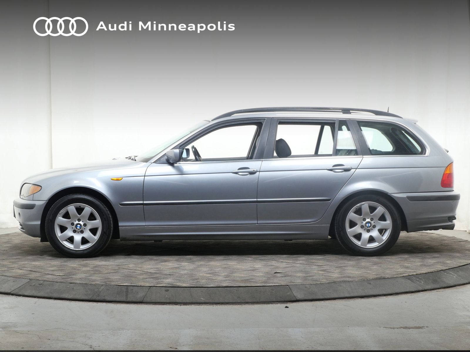 Thumbnail: 2003 BMW 3 Series - 3