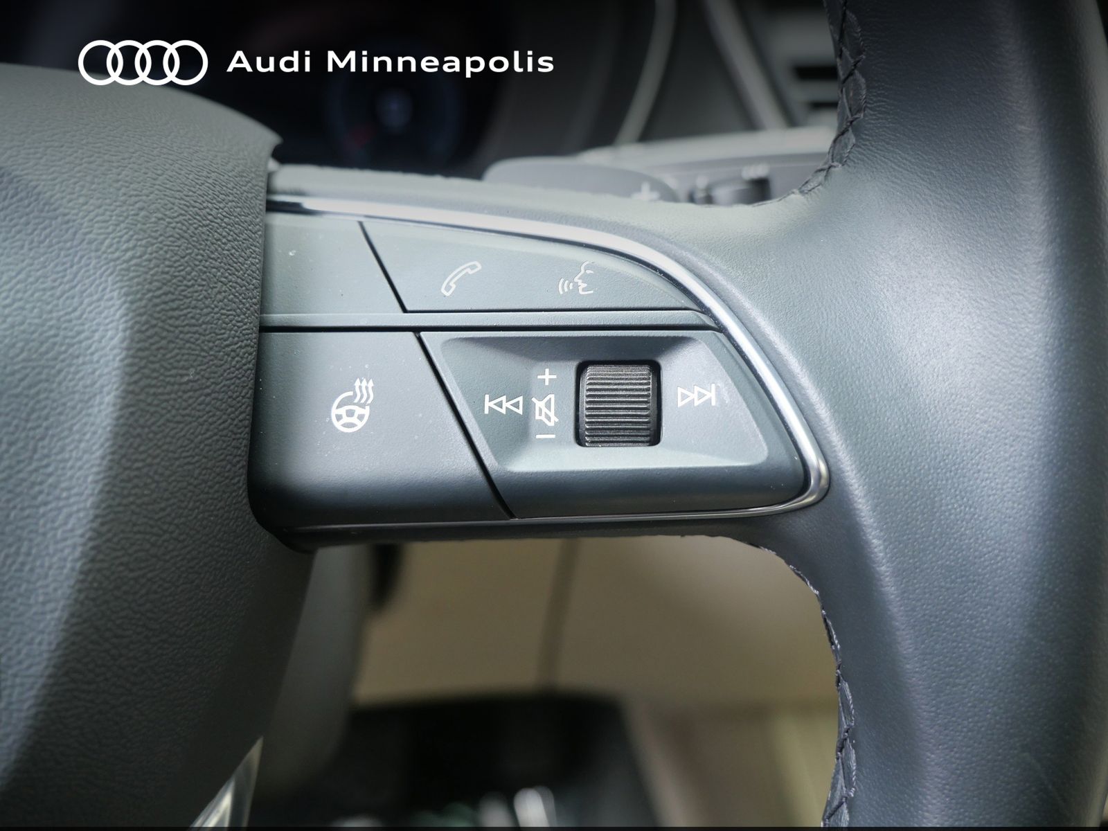 Thumbnail: 2023 Audi Q5 - 25