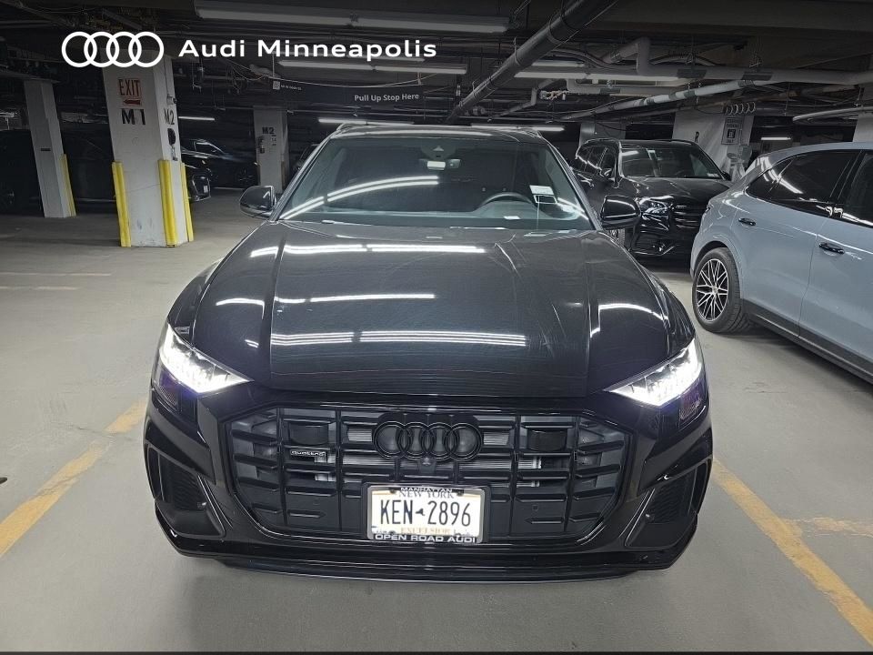Thumbnail: 2023 Audi Q8 - 10