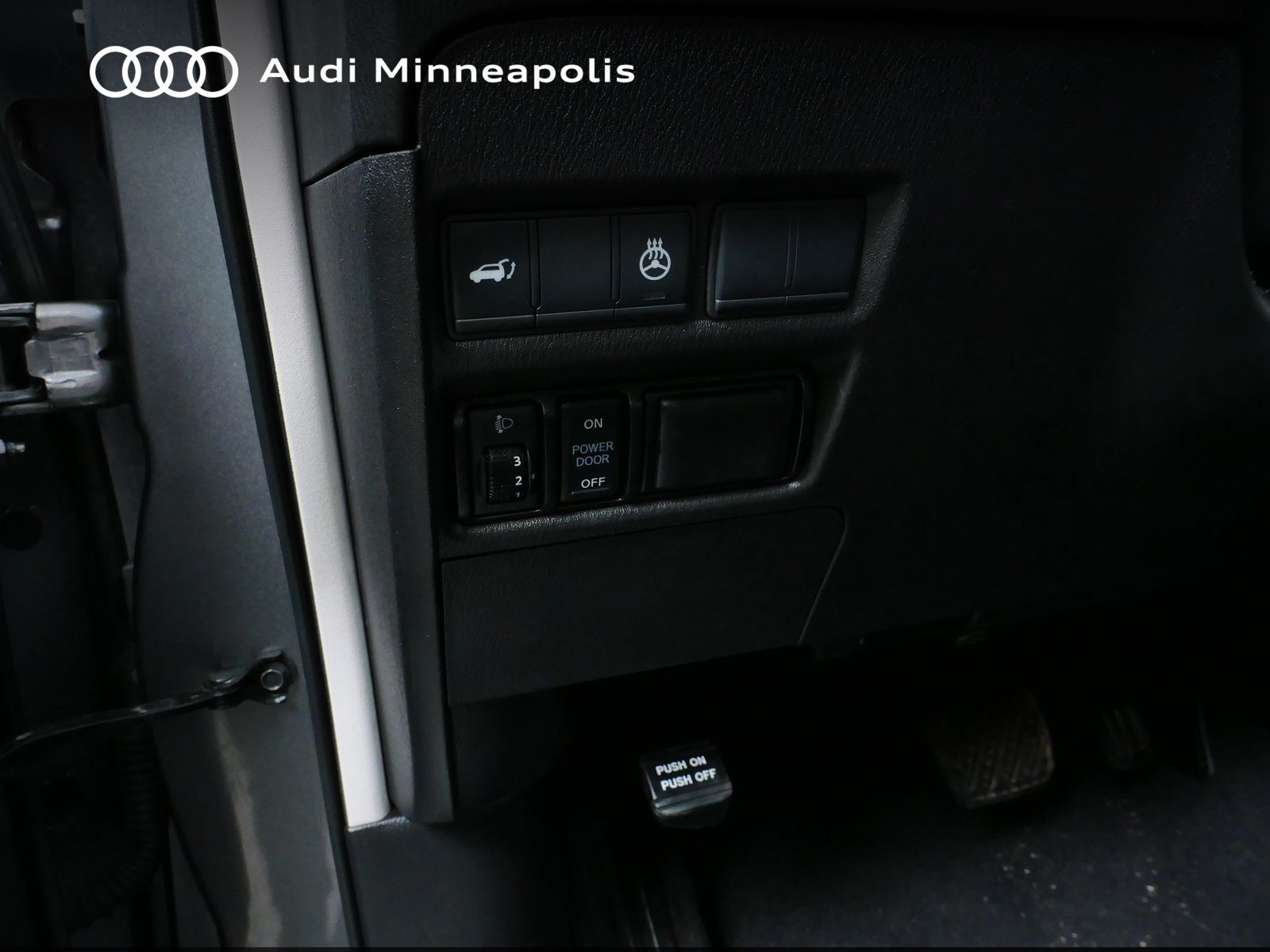 Thumbnail: 2018 INFINITI QX80 - 17