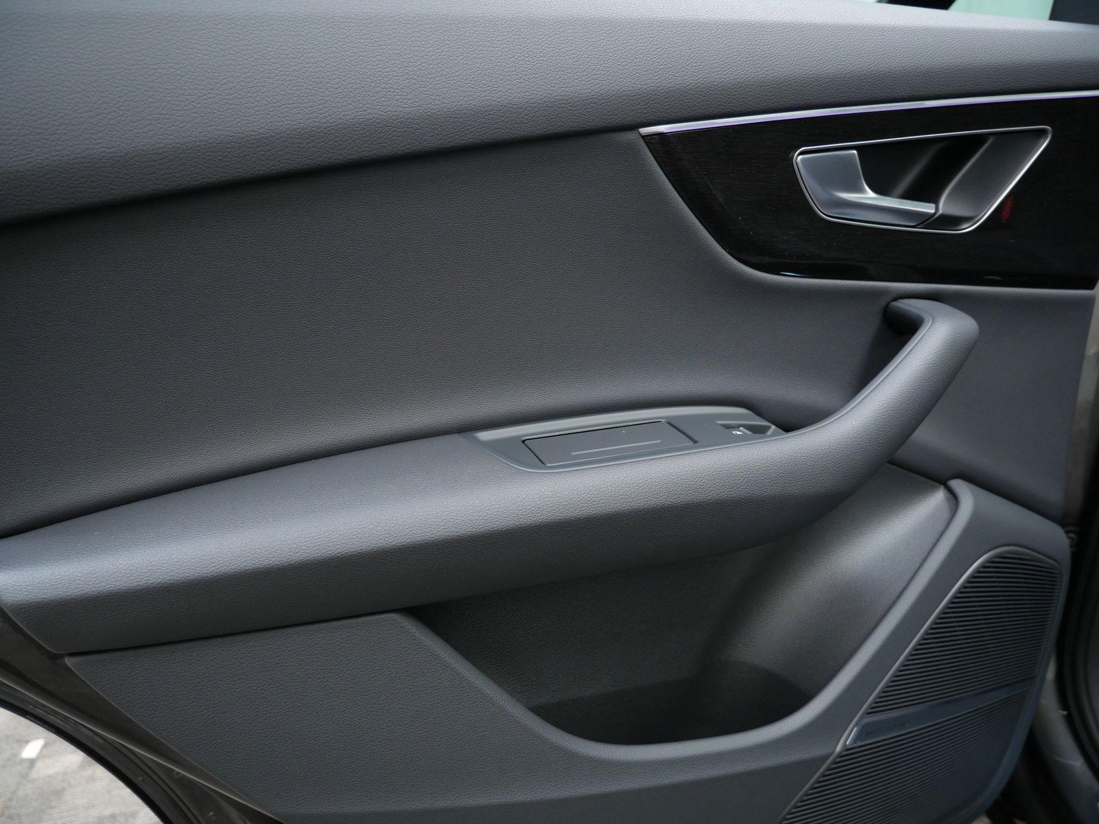 Thumbnail: 2026 Audi Q7 - 13