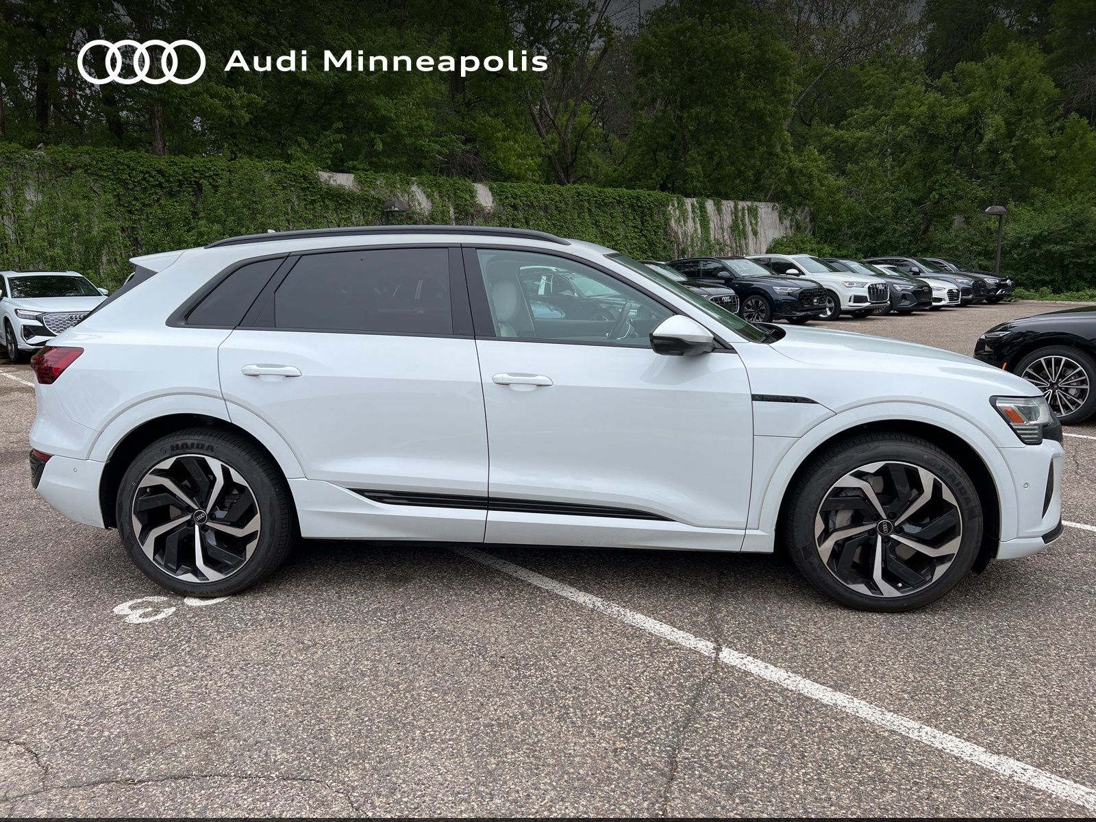 Thumbnail: 2024 Audi Q8 e-tron - 5
