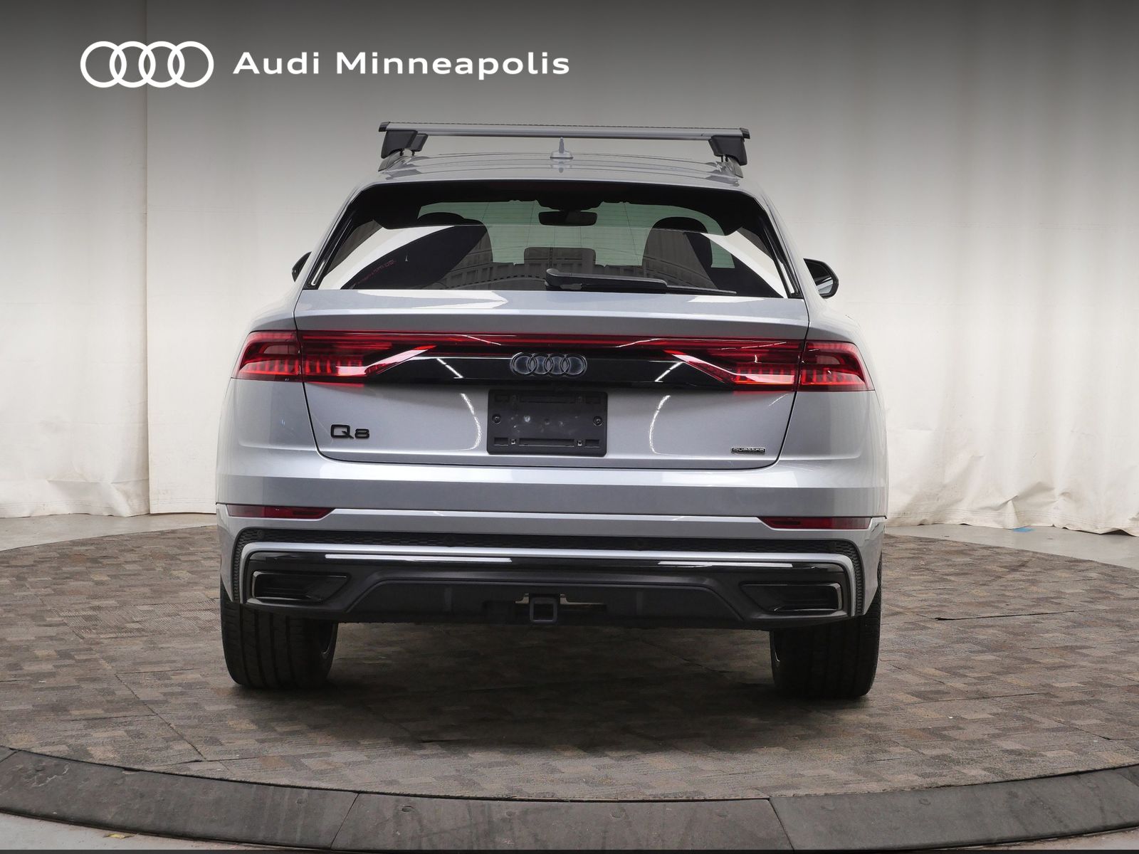Thumbnail: 2023 Audi Q8 - 6