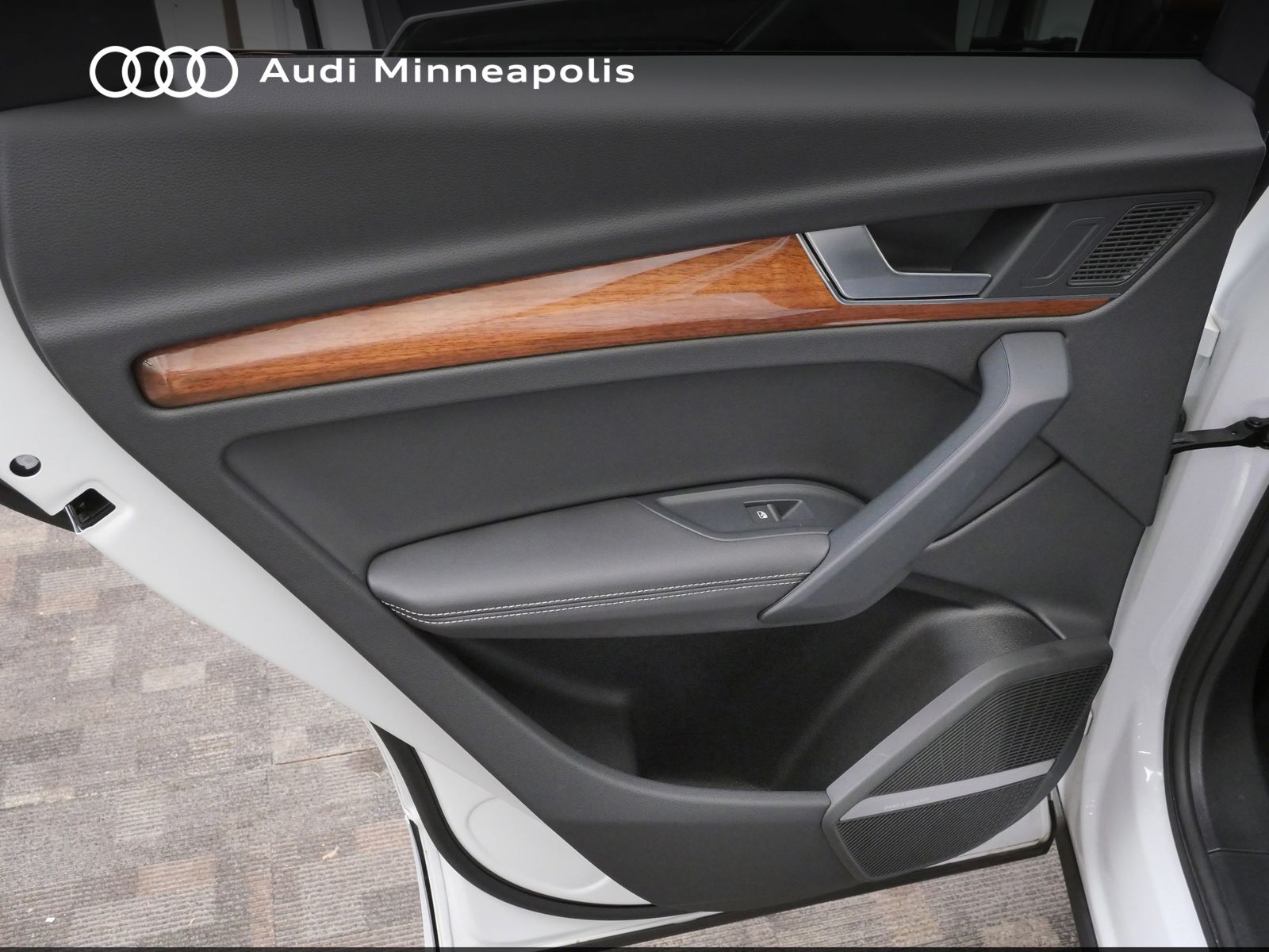 Thumbnail: 2023 Audi Q5 - 14