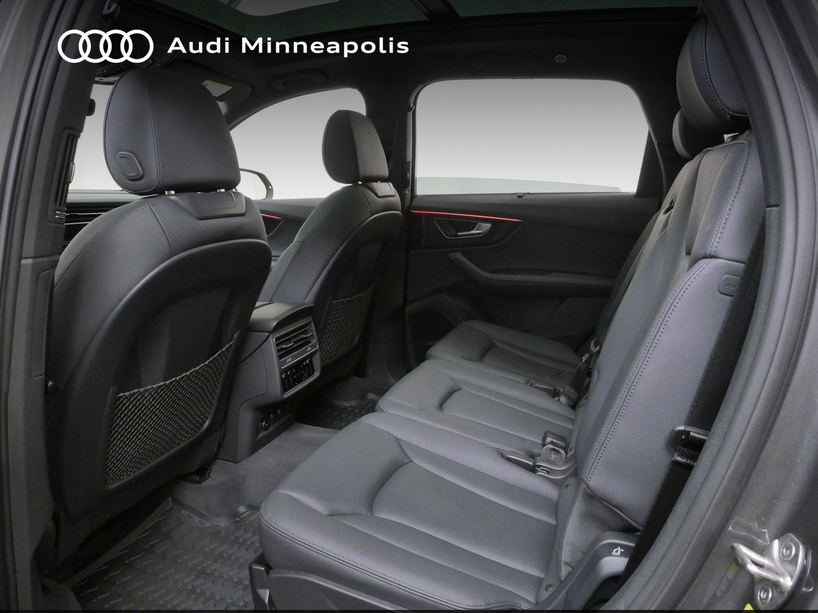 Thumbnail: 2023 Audi Q7 - 16