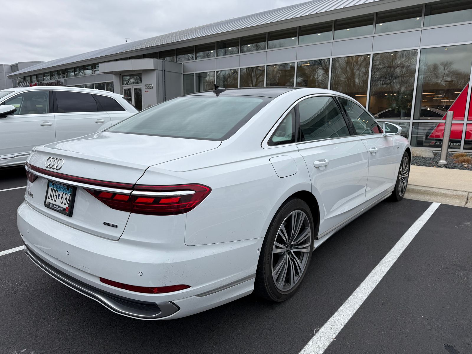 Thumbnail: 2022 Audi A8 - 6