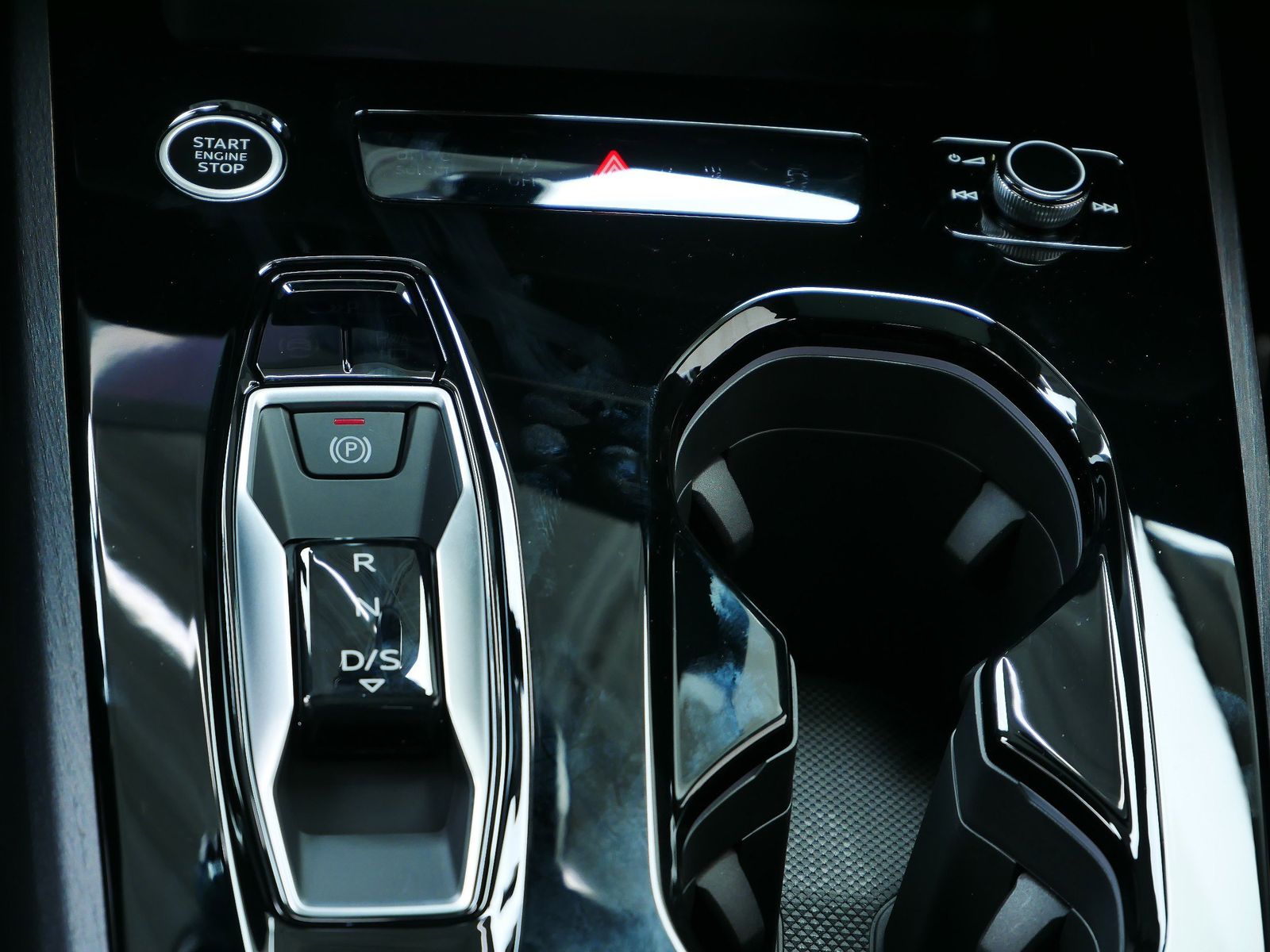 Thumbnail: 2025 Audi A5 - 14