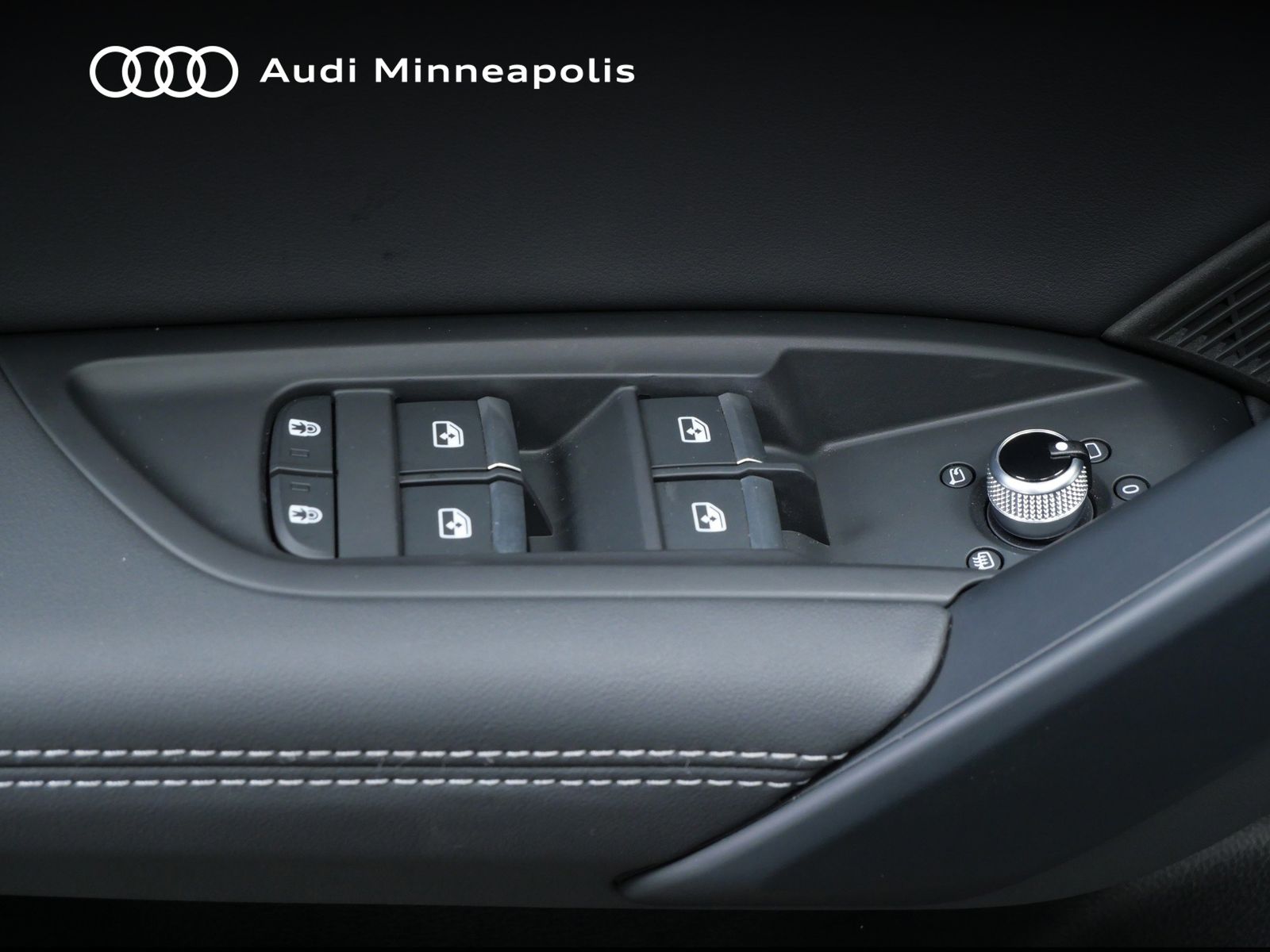 Thumbnail: 2025 Audi Q5 - 23