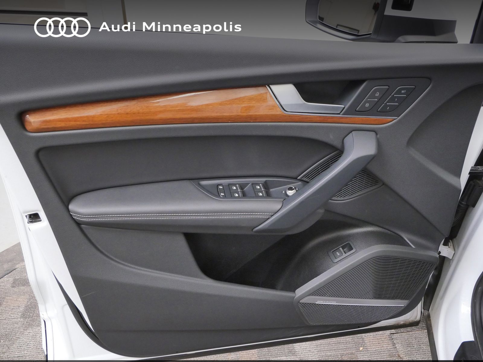 Thumbnail: 2023 Audi Q5 - 12