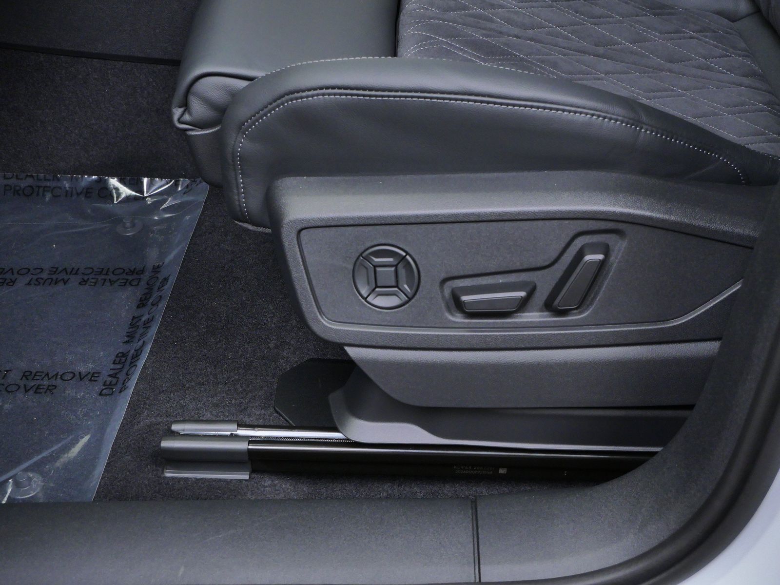 Thumbnail: 2026 Audi SQ5 - 11
