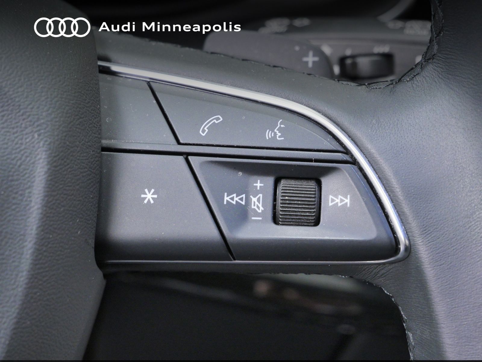 Thumbnail: 2023 Audi Q7 - 24