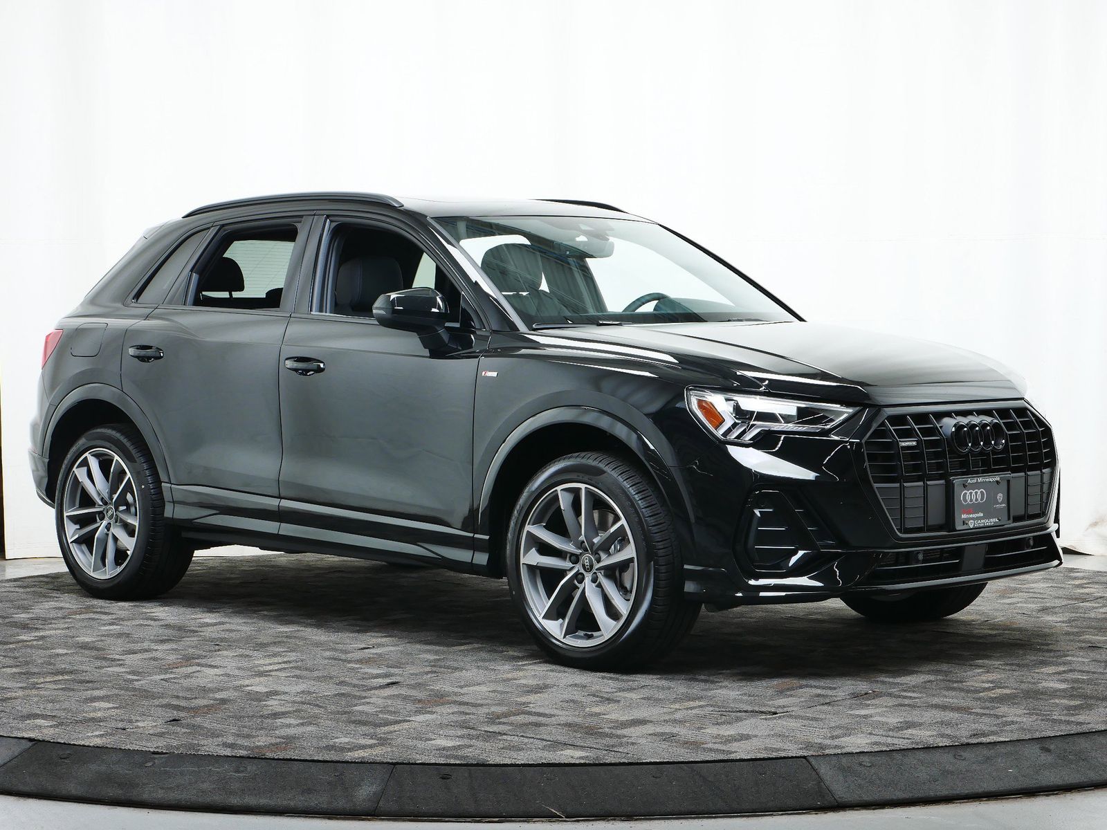 Thumbnail: 2025 Audi Q3 - 8