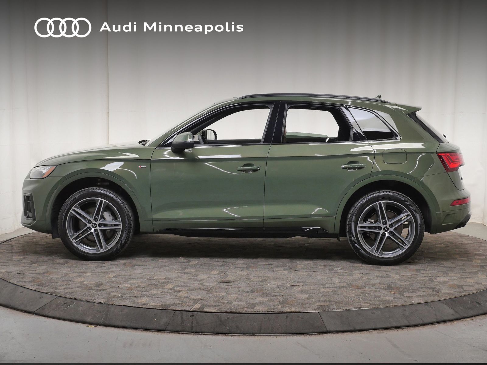 Thumbnail: 2023 Audi Q5 - 3