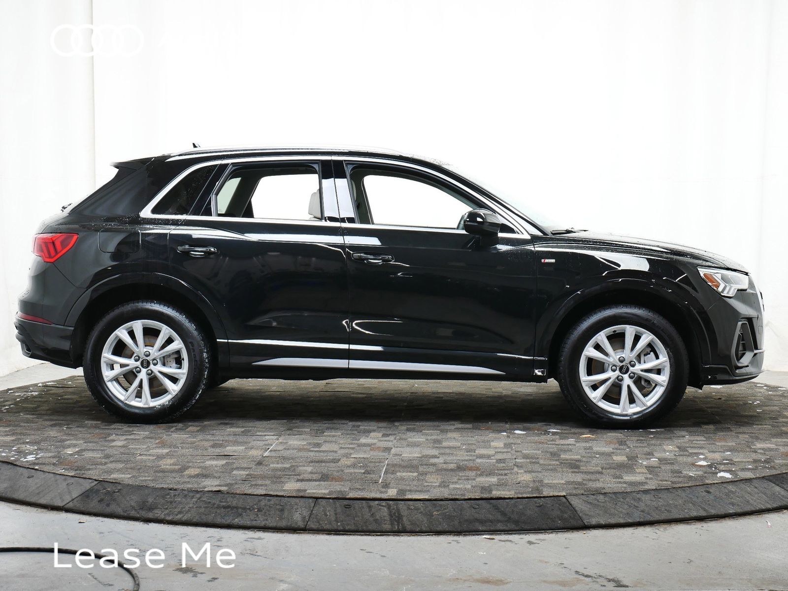 Thumbnail: 2025 Audi Q3 - 9