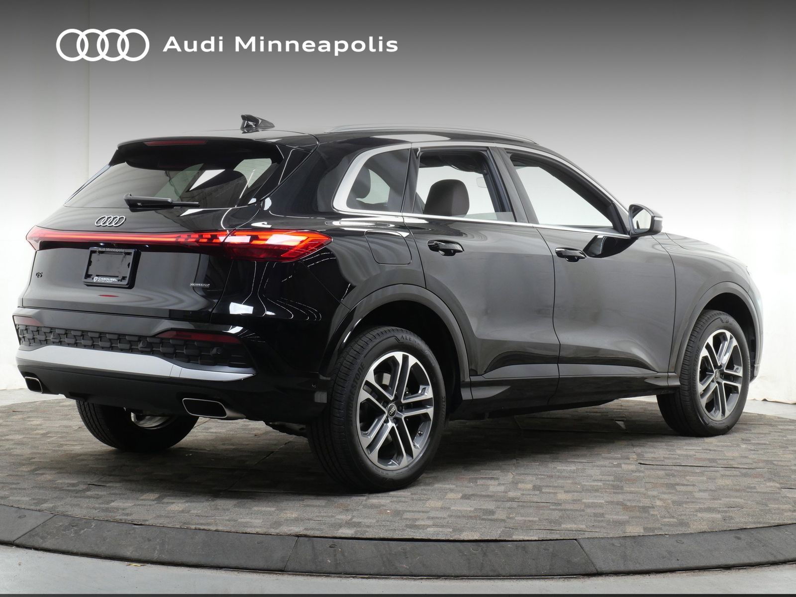 Thumbnail: 2025 Audi Q5 - 7