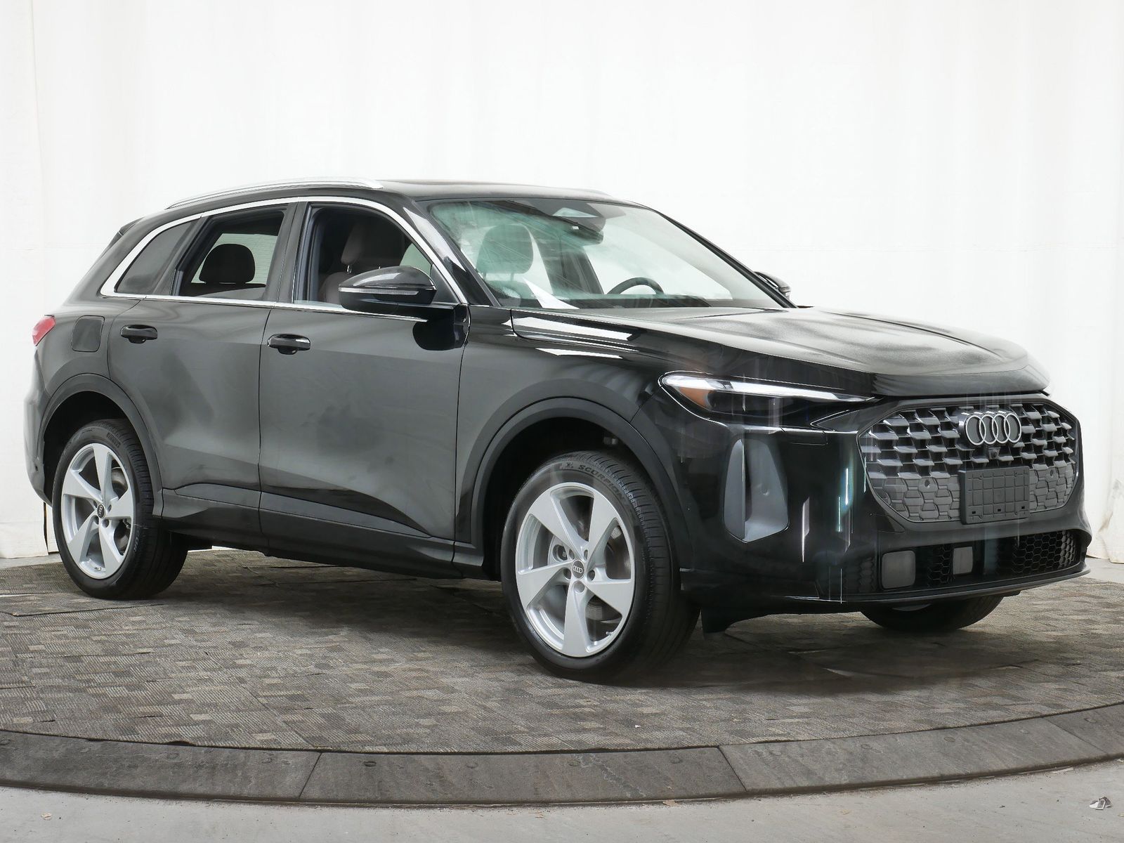 Thumbnail: 2025 Audi Q5 - 8