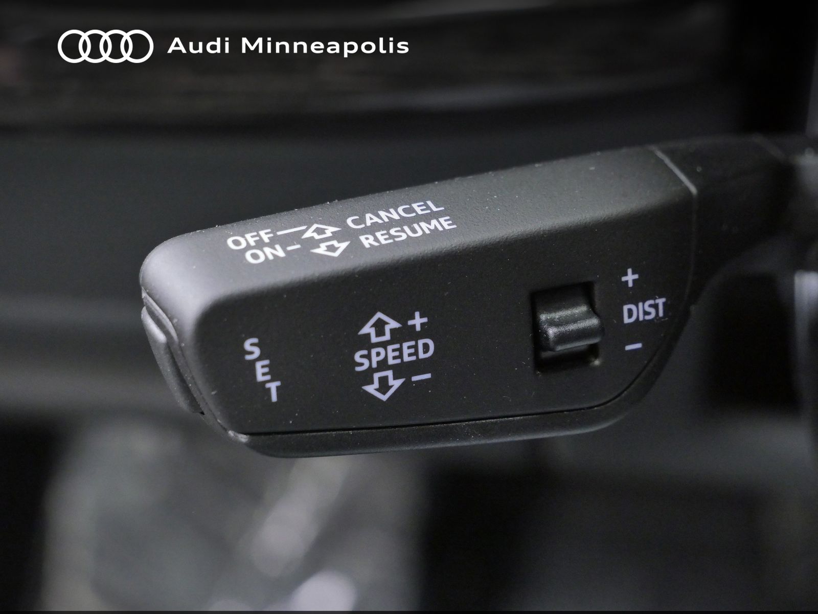 Thumbnail: 2023 Audi Q8 - 25
