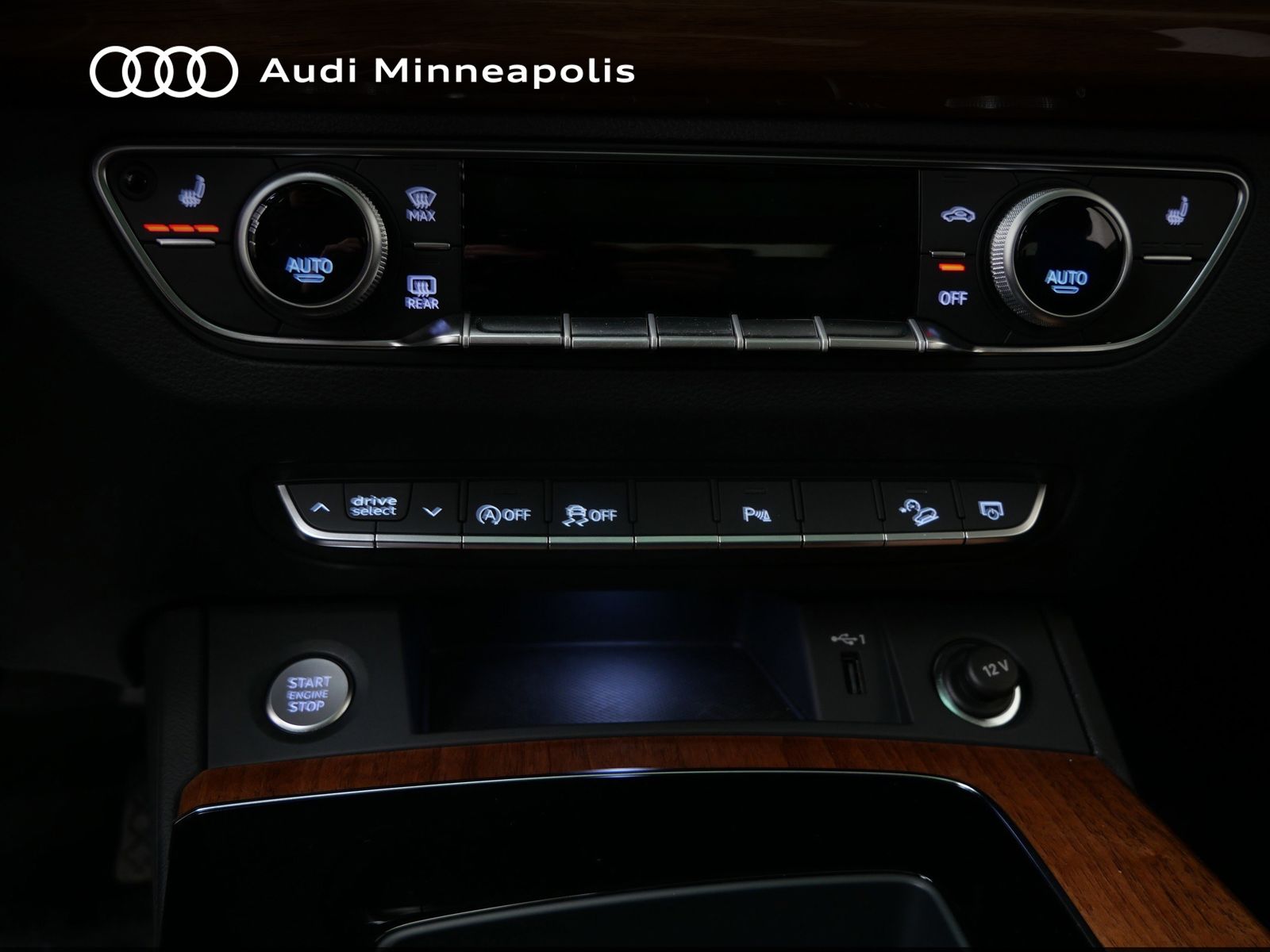 Thumbnail: 2023 Audi Q5 - 20