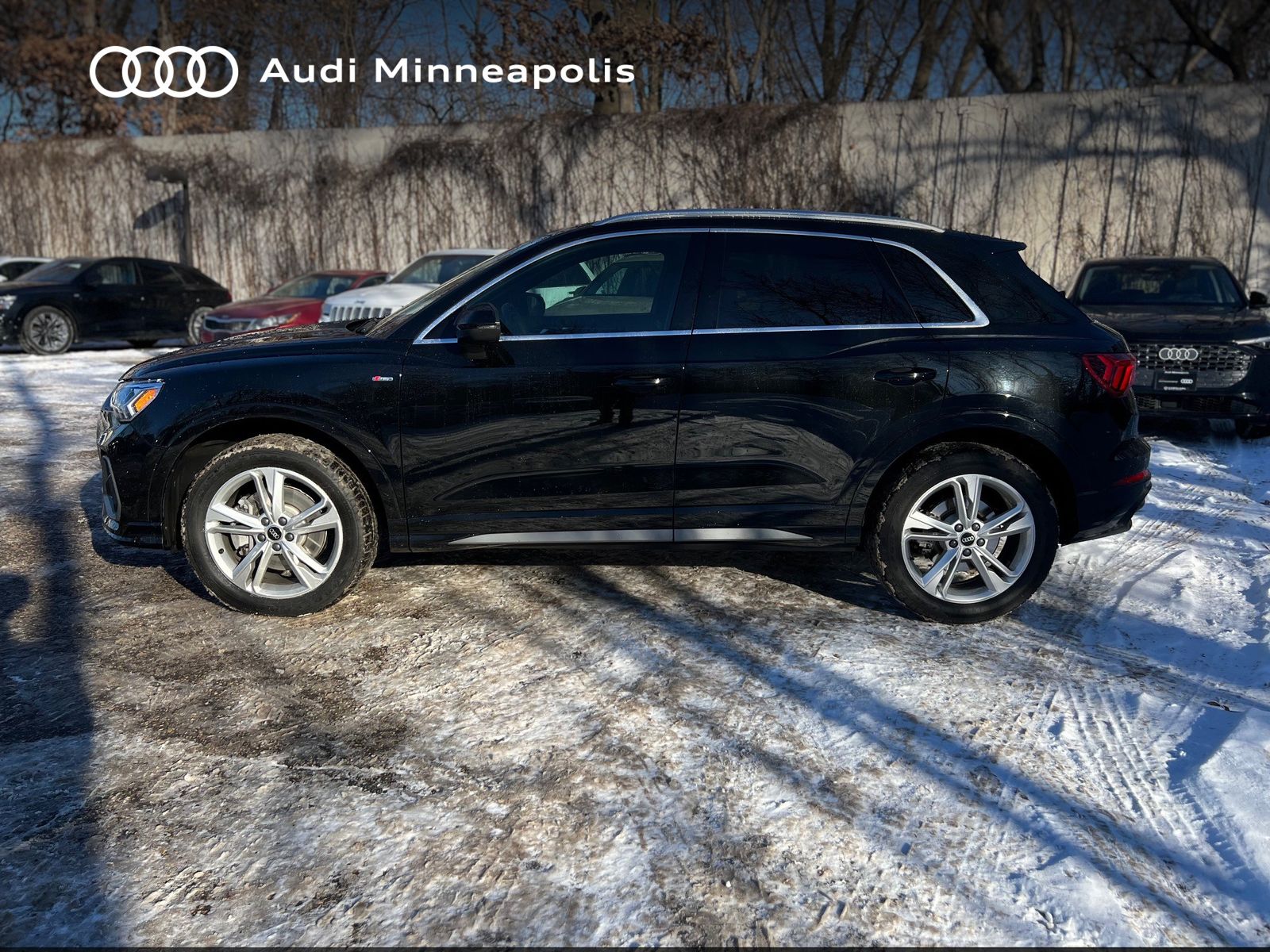 Thumbnail: 2023 Audi Q3 - 3