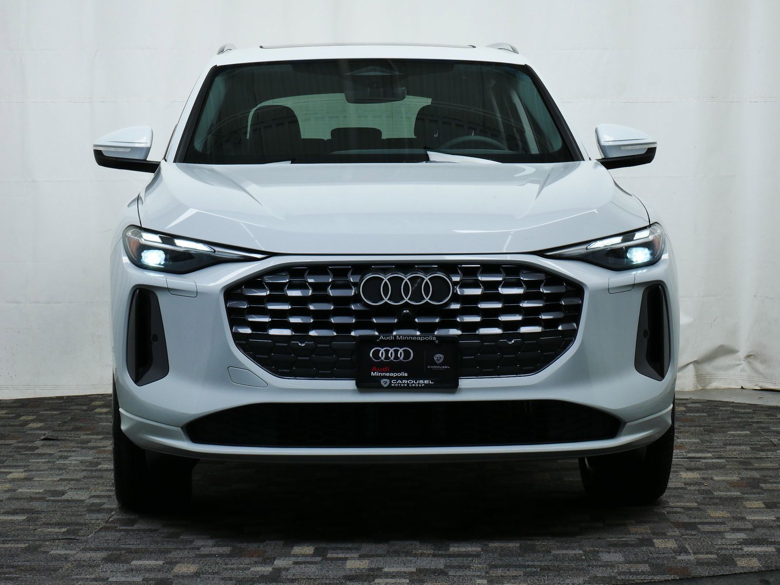 Thumbnail: 2025 Audi Q5 - 9