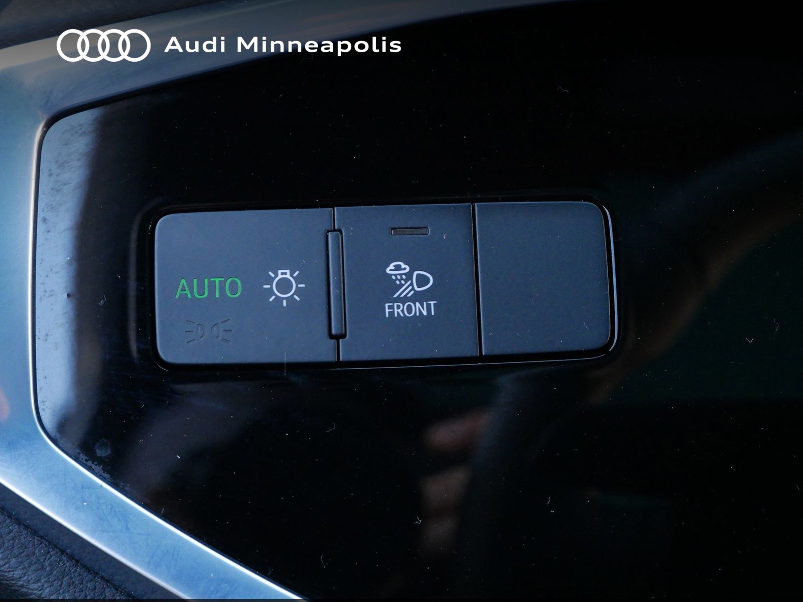 Thumbnail: 2025 Audi Q3 - 19