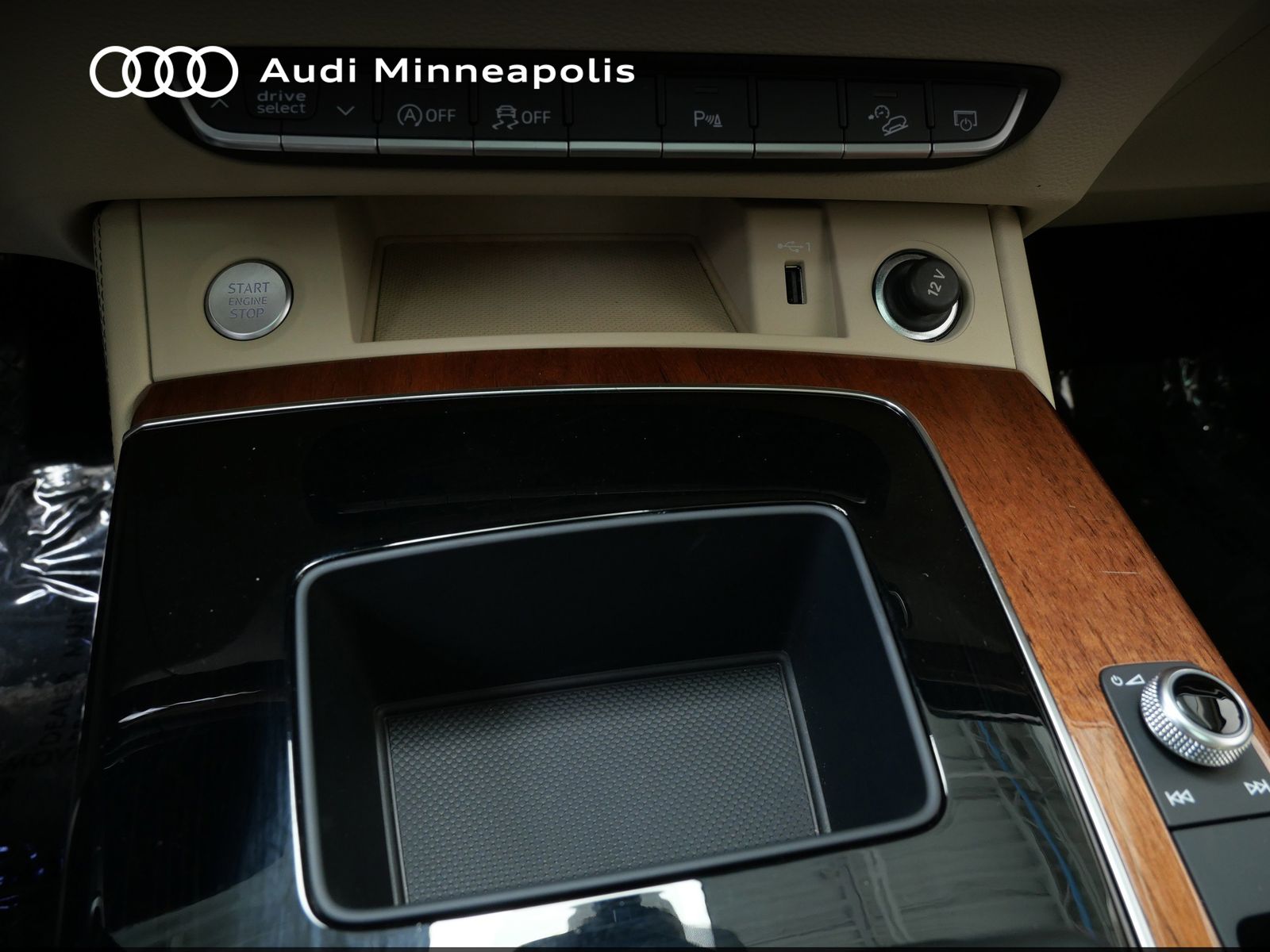 Thumbnail: 2023 Audi Q5 - 23