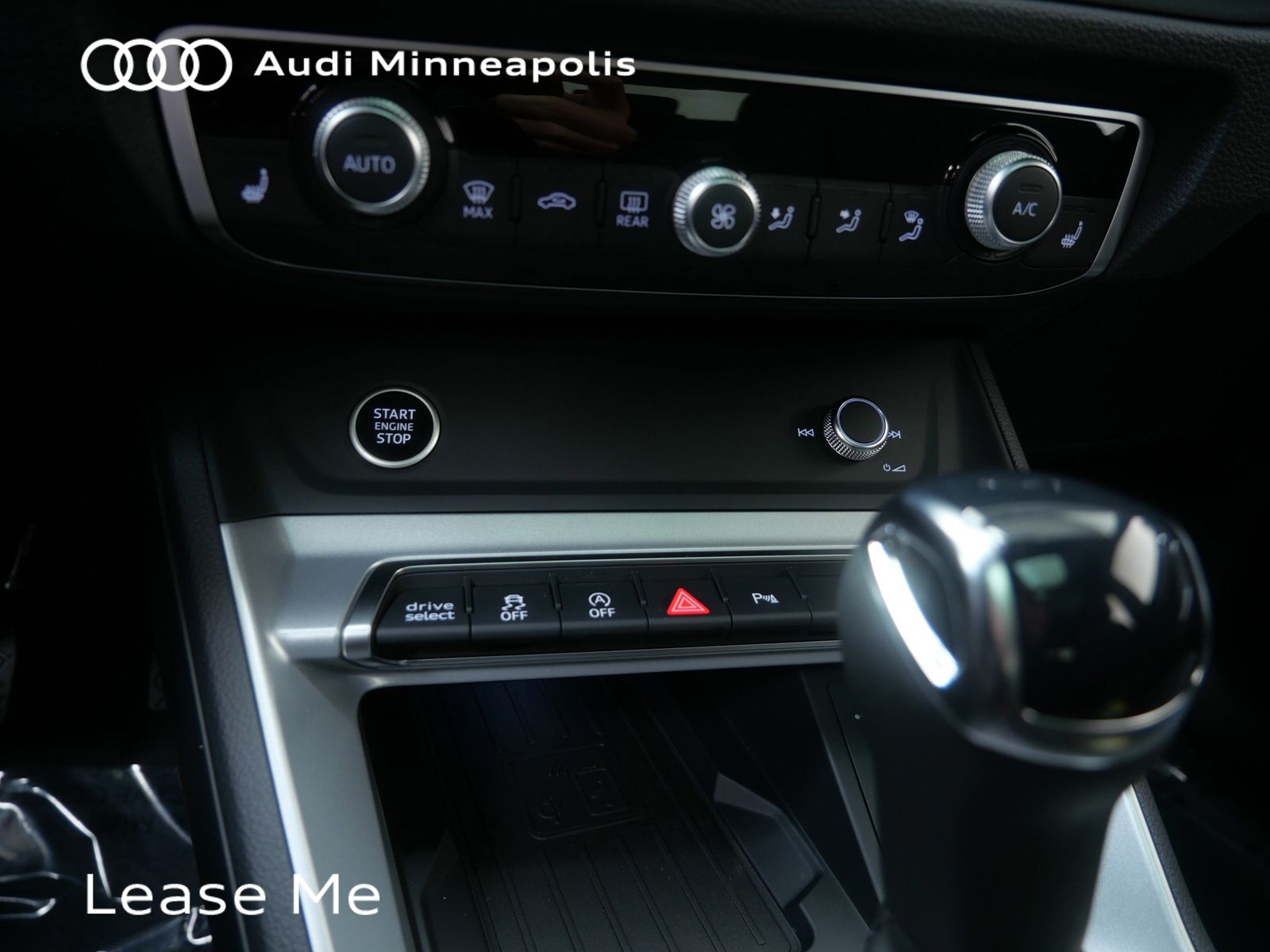 Thumbnail: 2025 Audi Q3 - 18