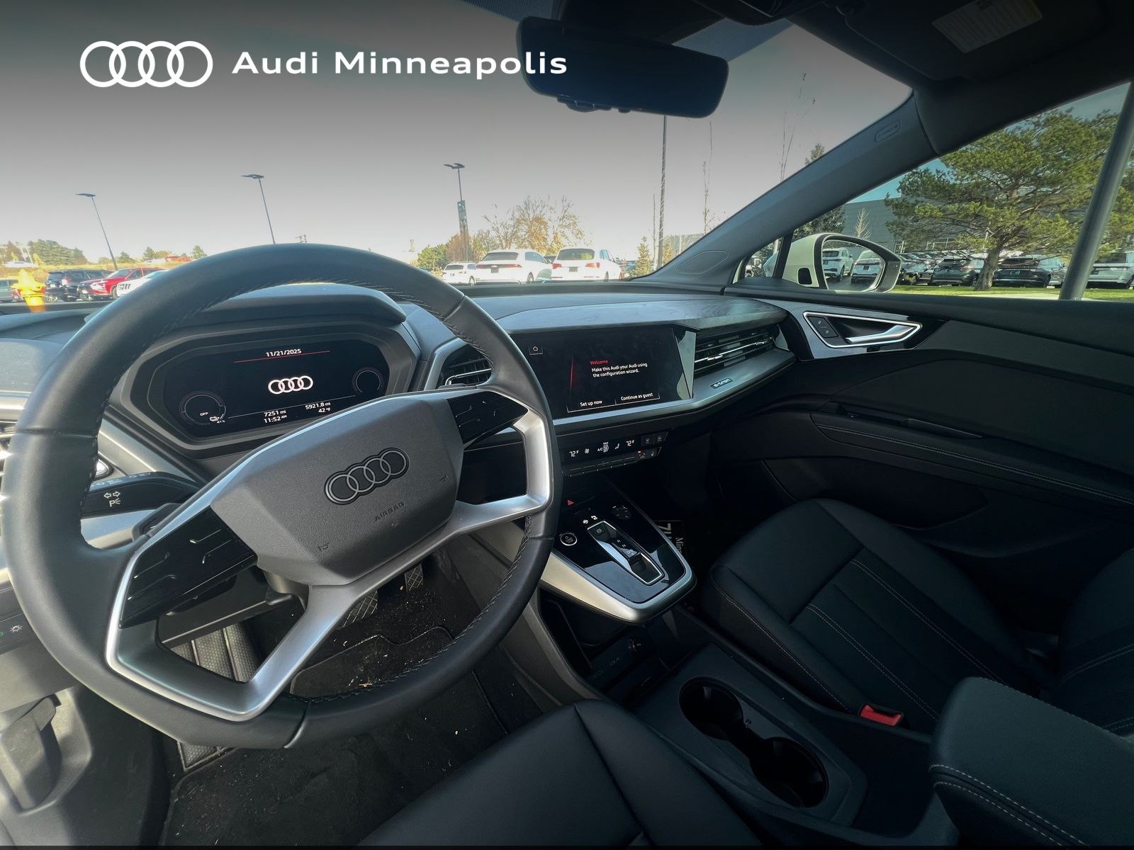 Thumbnail: 2024 Audi Q4 e-tron - 2