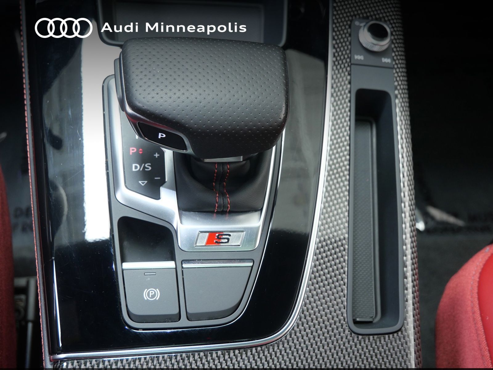 Thumbnail: 2023 Audi SQ5 - 21