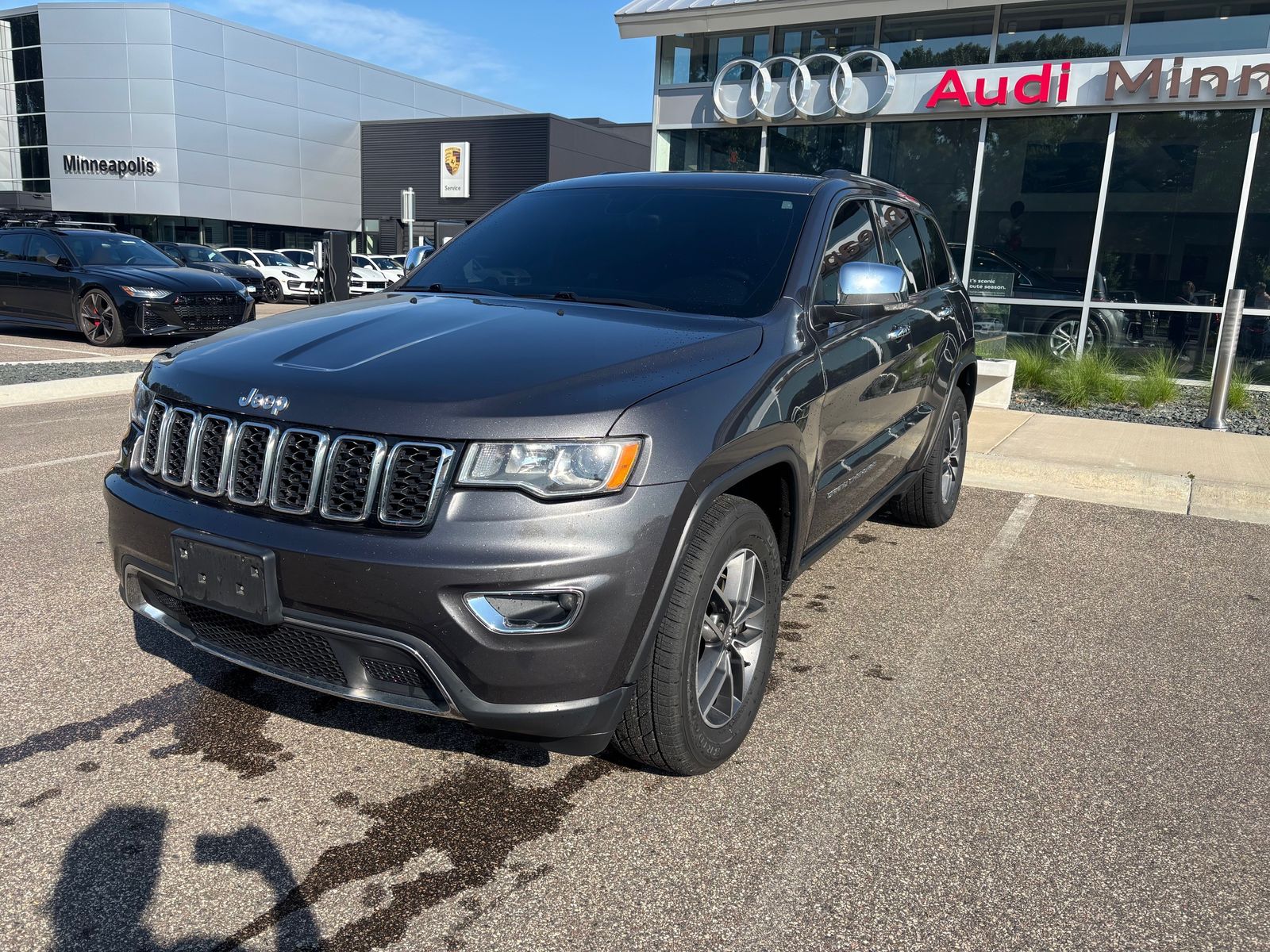 Thumbnail: 2017 Jeep Grand Cherokee - 1