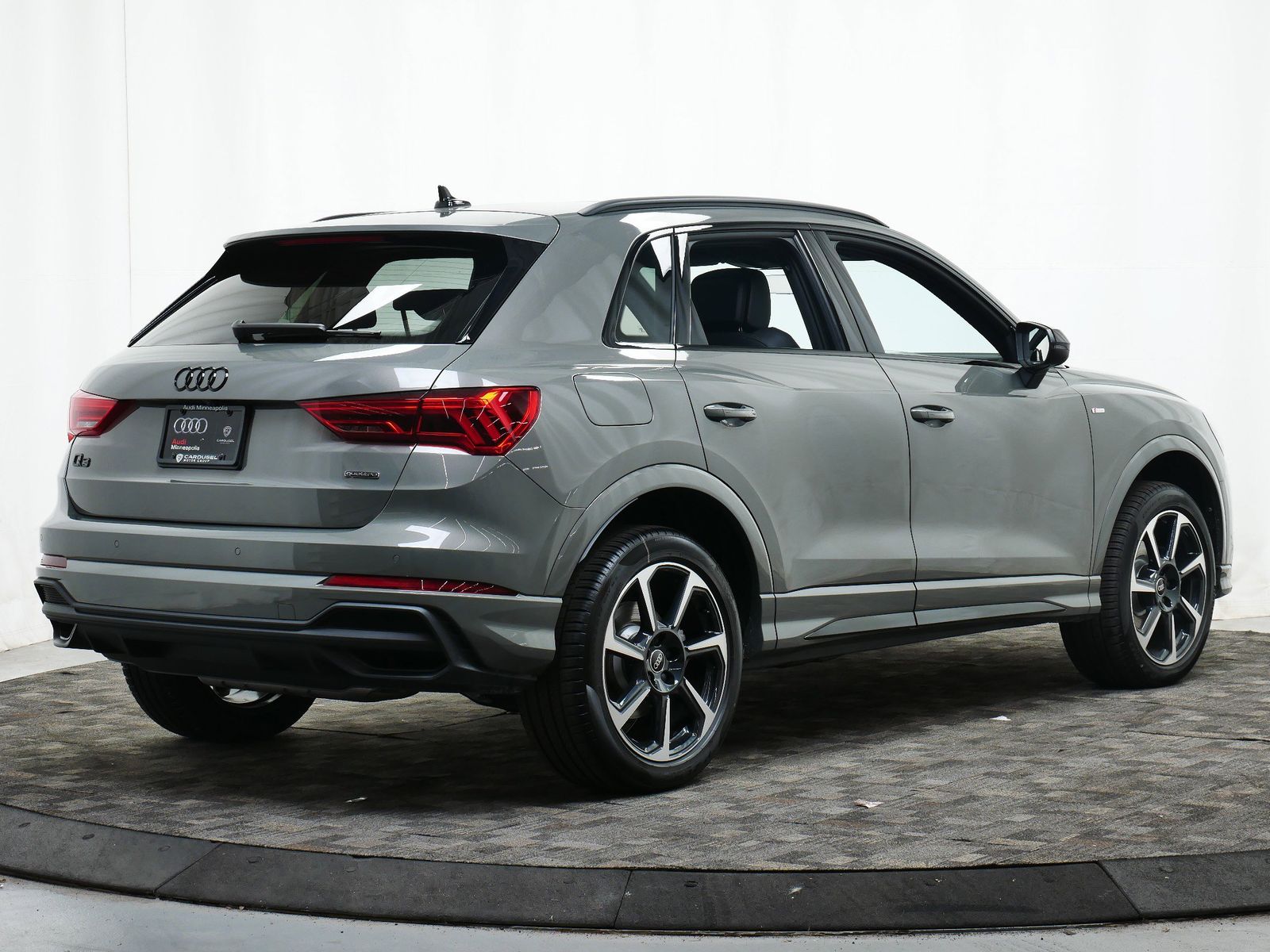 Thumbnail: 2025 Audi Q3 - 6