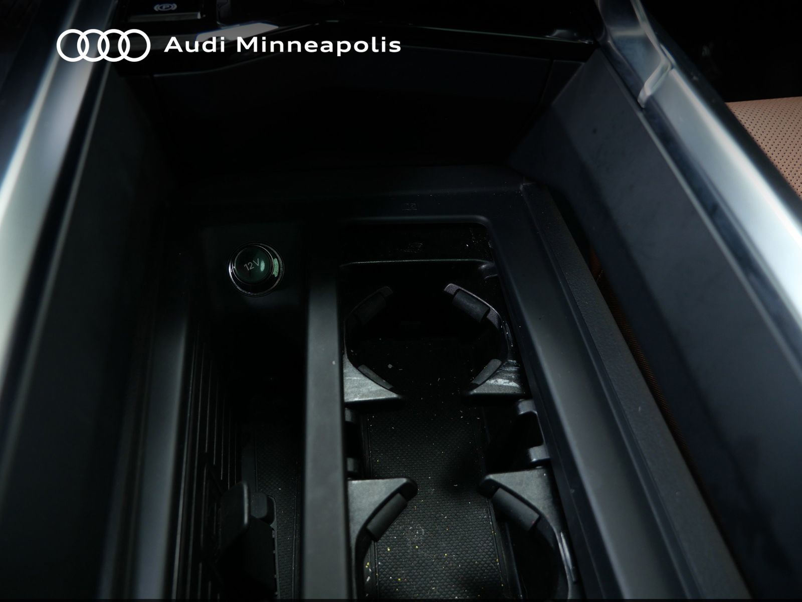 Thumbnail: 2024 Audi Q8 e-tron - 25