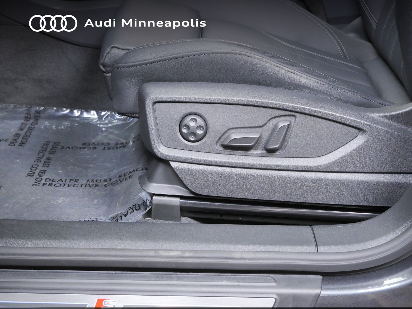 Thumbnail: 2025 Audi Q5 - 13